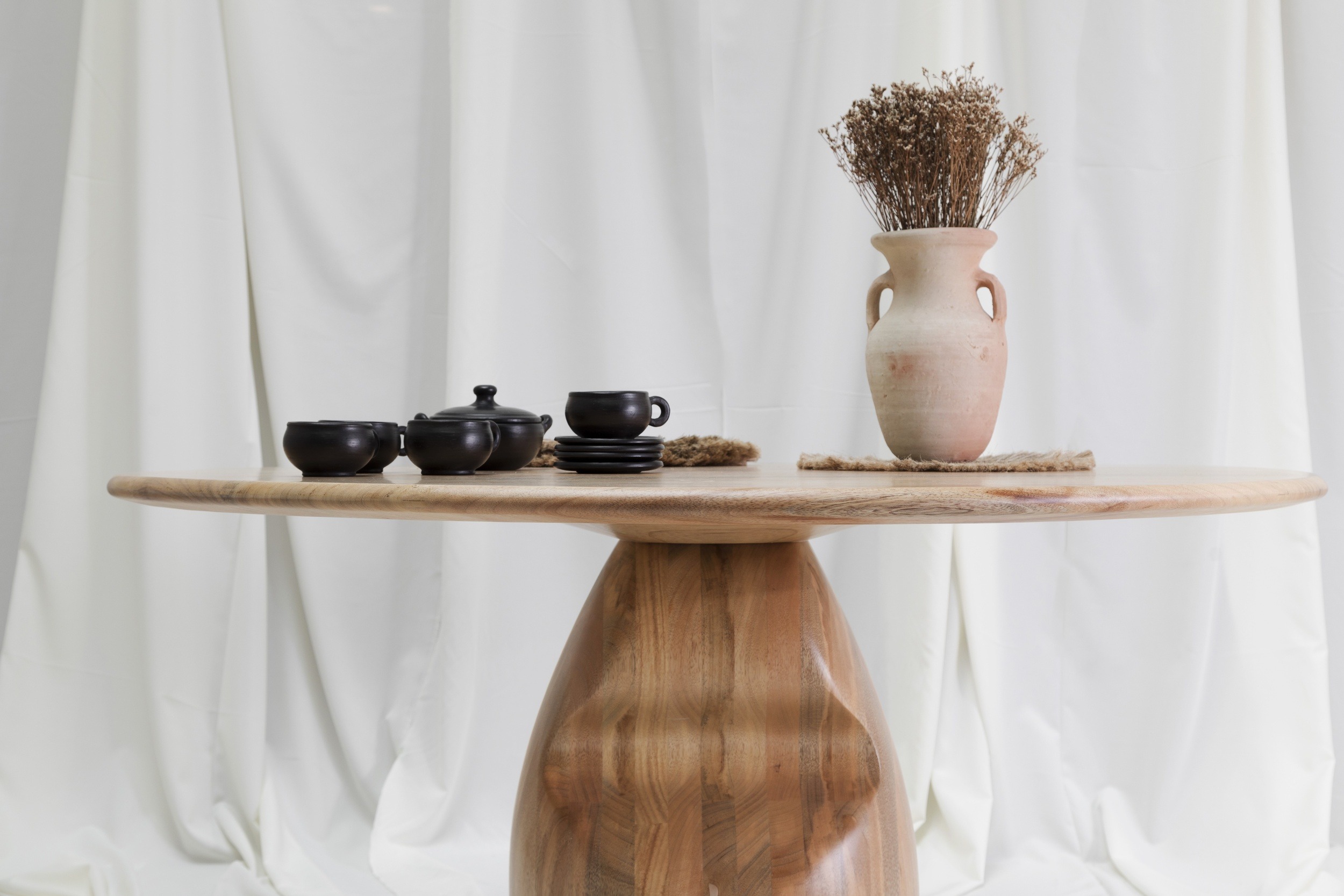 Droplet Dining Table by Laluz 8