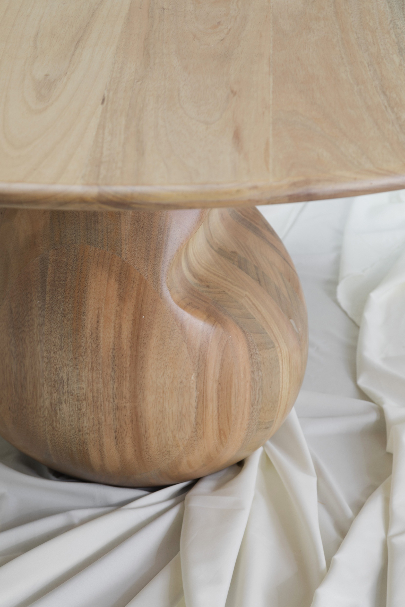 Droplet Dining Table by Laluz 9