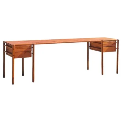 Large Gui Desk by Estudio Prosa