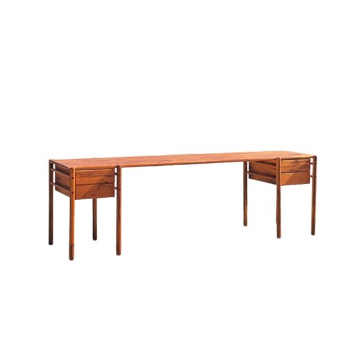 Large Gui Desk by Estudio Prosa 1