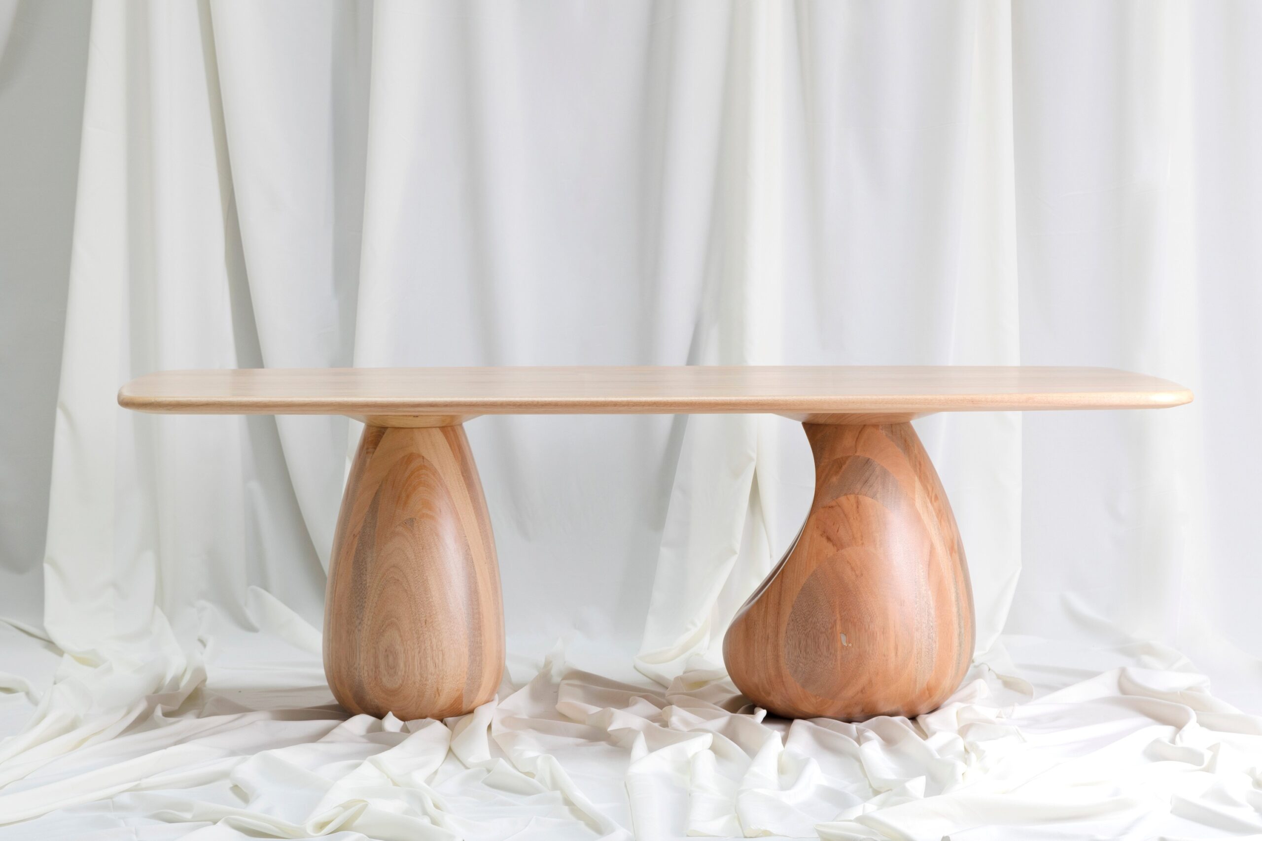 Mar Dining Table by Laluz 2