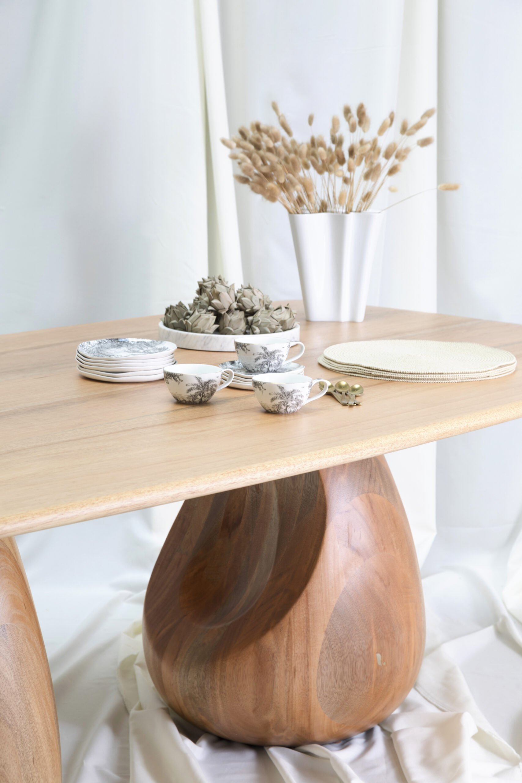 Mar Dining Table by Laluz 5