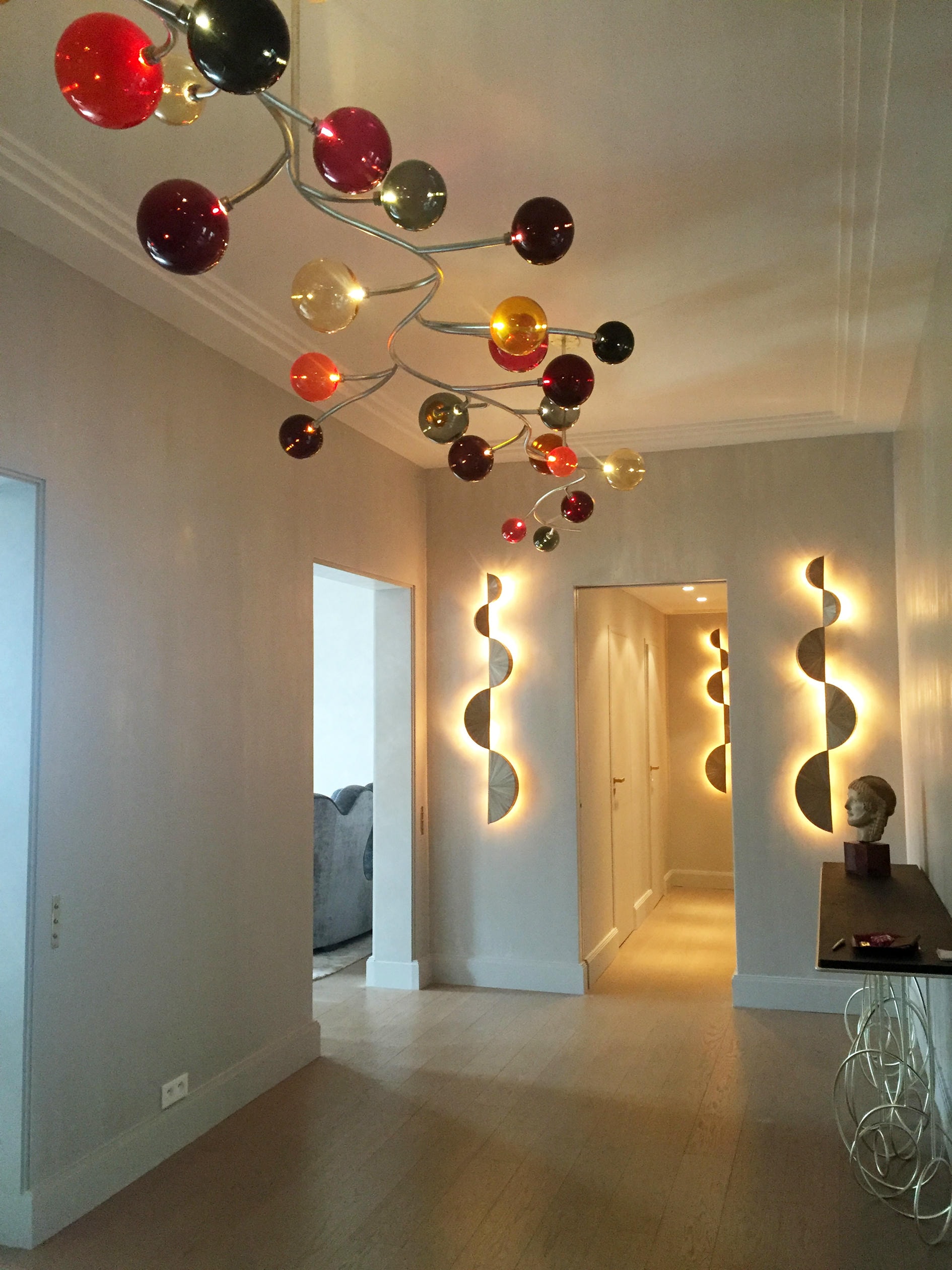 Multicolor blown glass and brass contemporary chandelier light Emilie Lemardeley 3