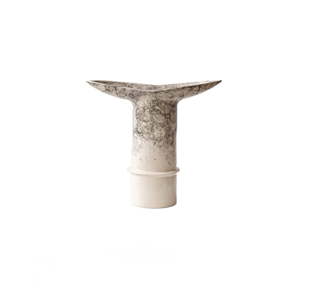 DYKA Vase by ZEMNA 1