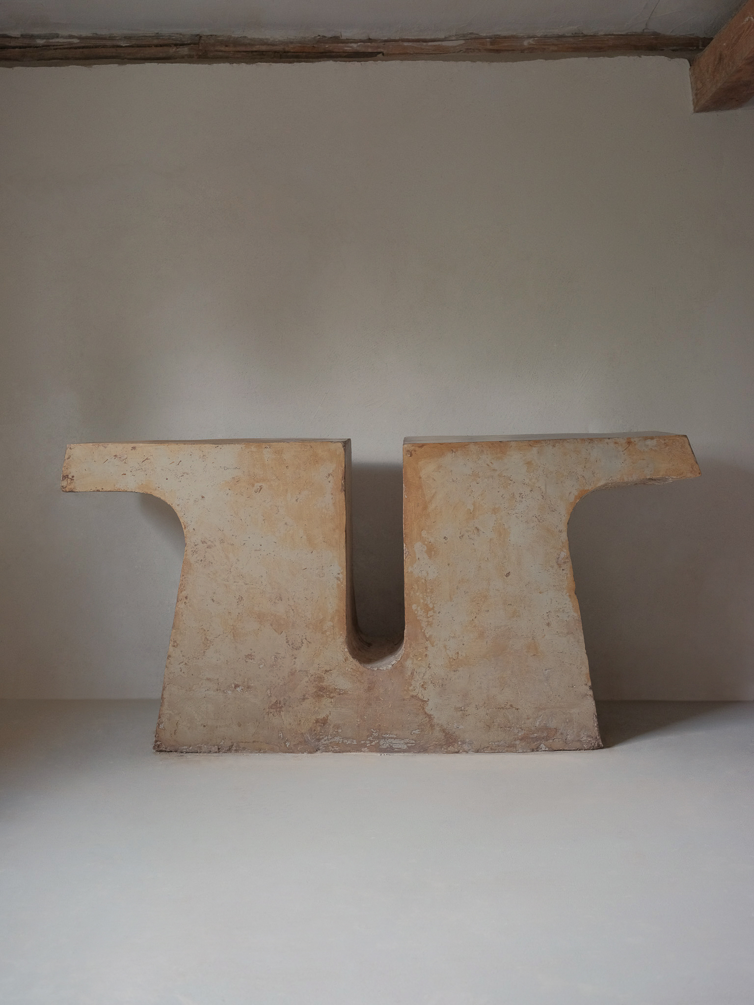 Munk, Unique Console in Hemp Crete by Lucas Tyra Morten 3