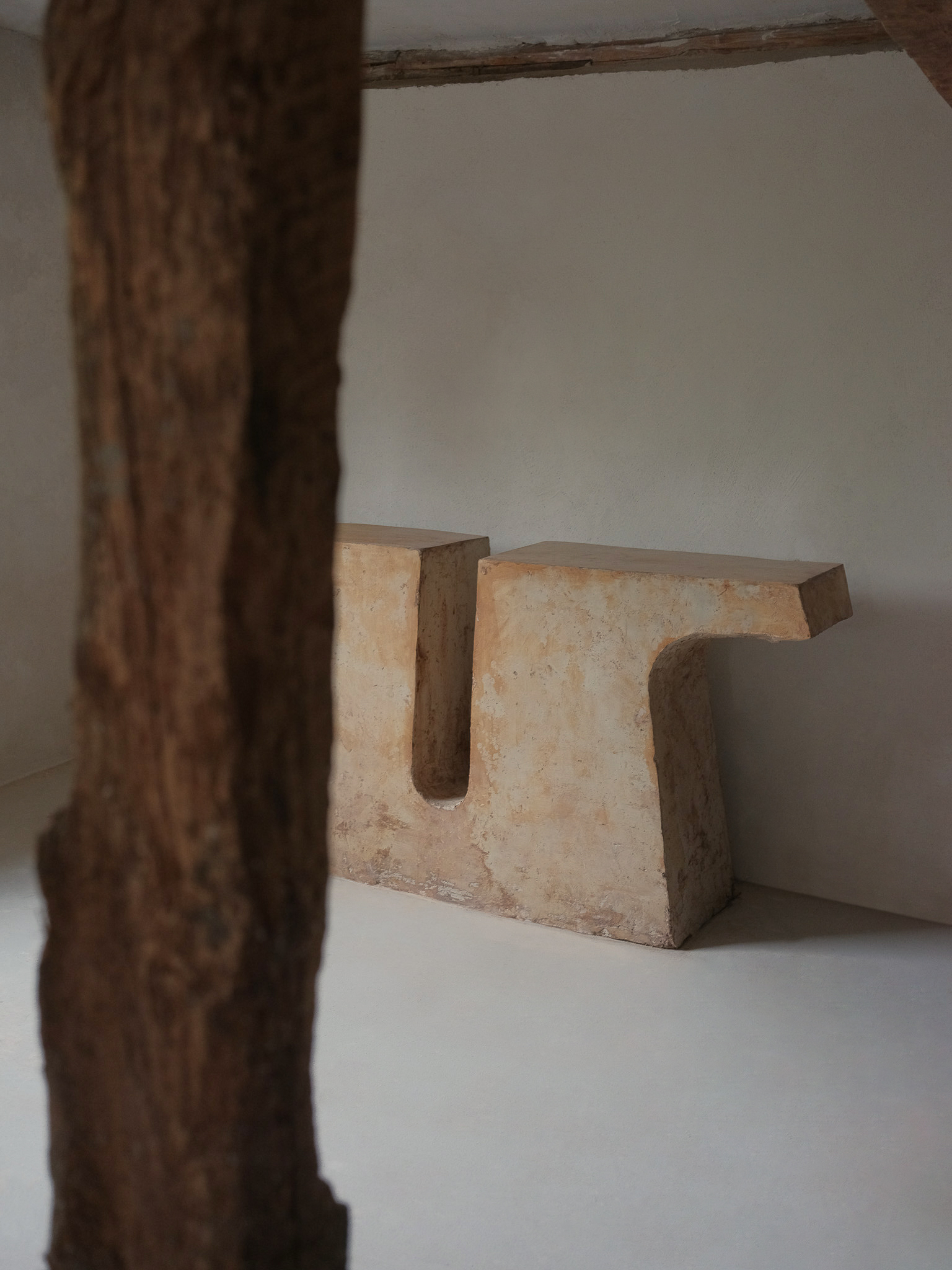 Munk, Unique Console in Hemp Crete by Lucas Tyra Morten 4