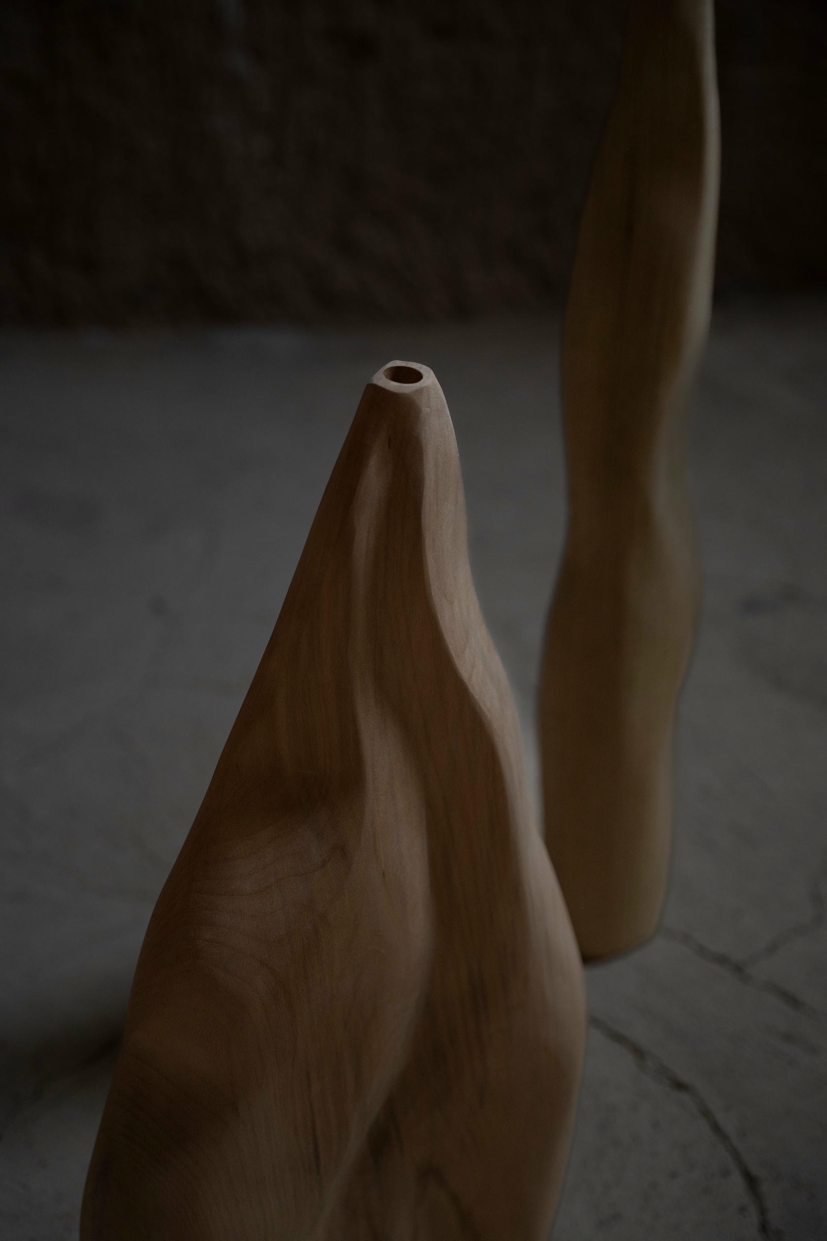 Relief Ash Vase 01 by Alice Lahana Studio 3