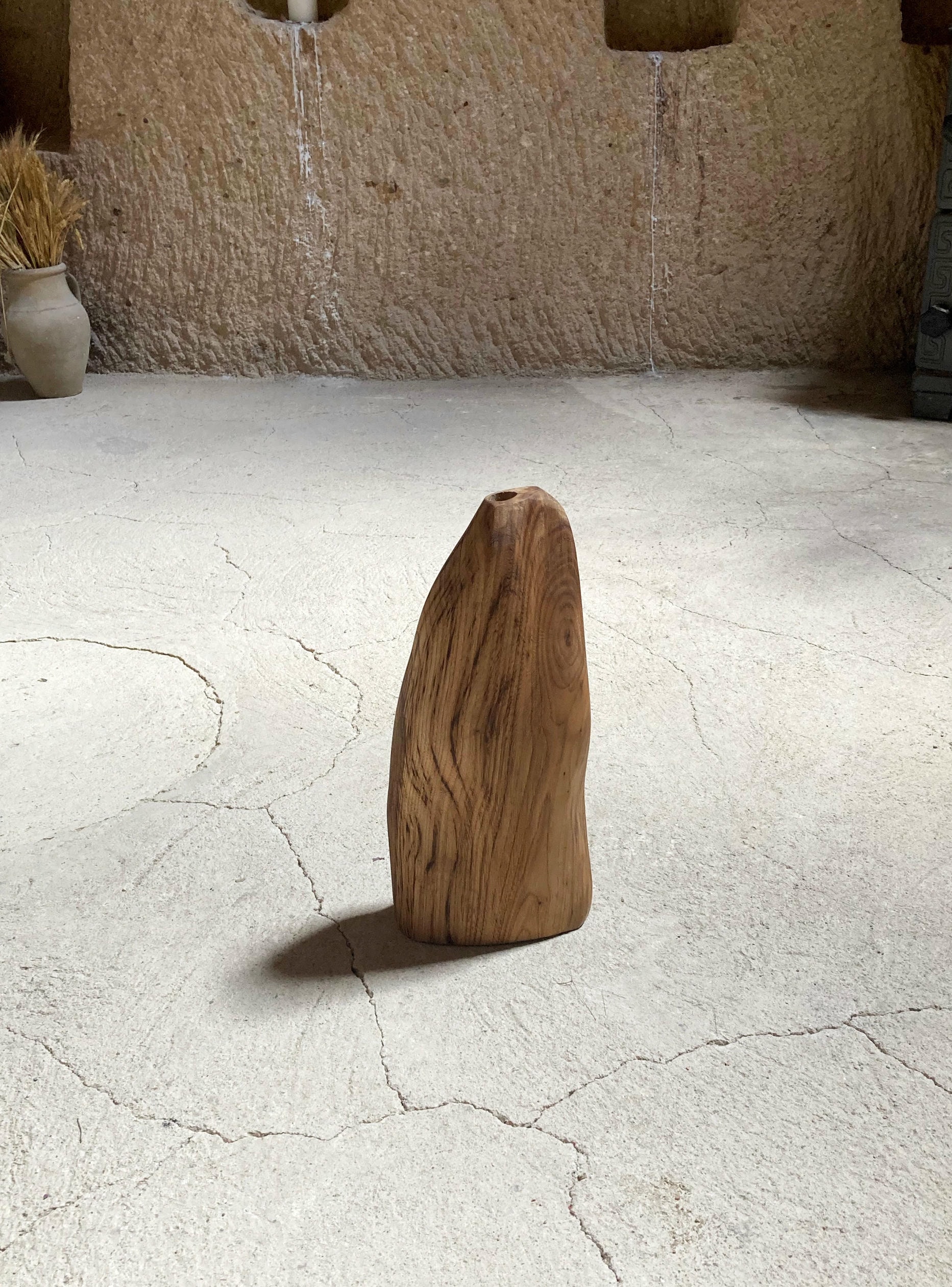 Relief Chestnut Vase 03 by Alice Lahana Studio 3