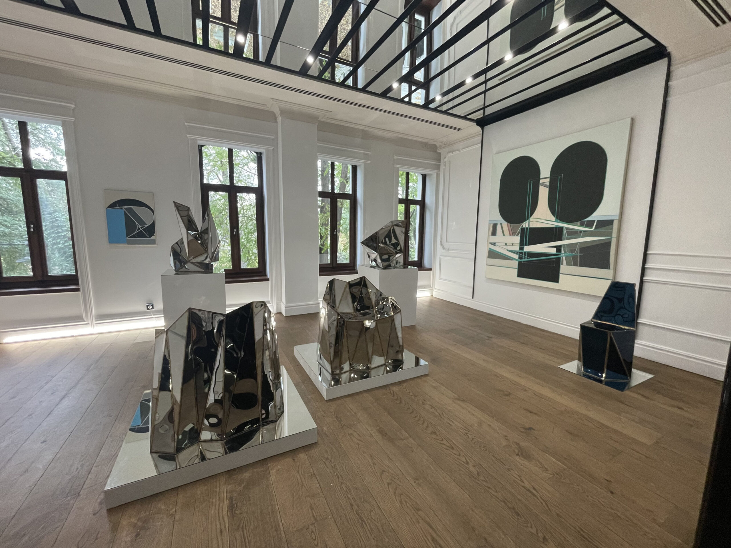 Fernando Chair Closed Sides in Mirror Polished Stainless Steel by Julian Mayor 13