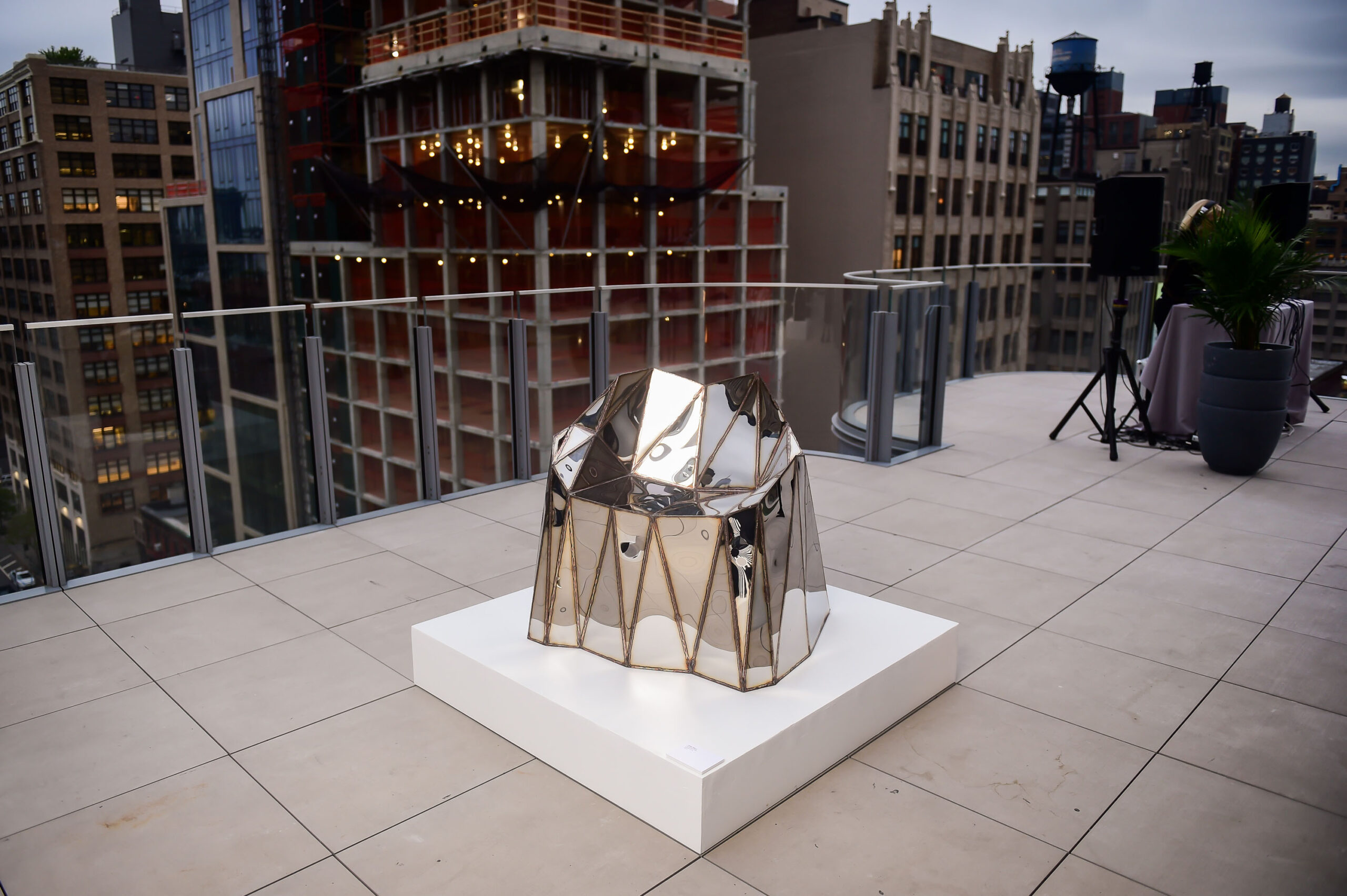 Fernando Chair Closed Sides in Mirror Polished Stainless Steel by Julian Mayor 5