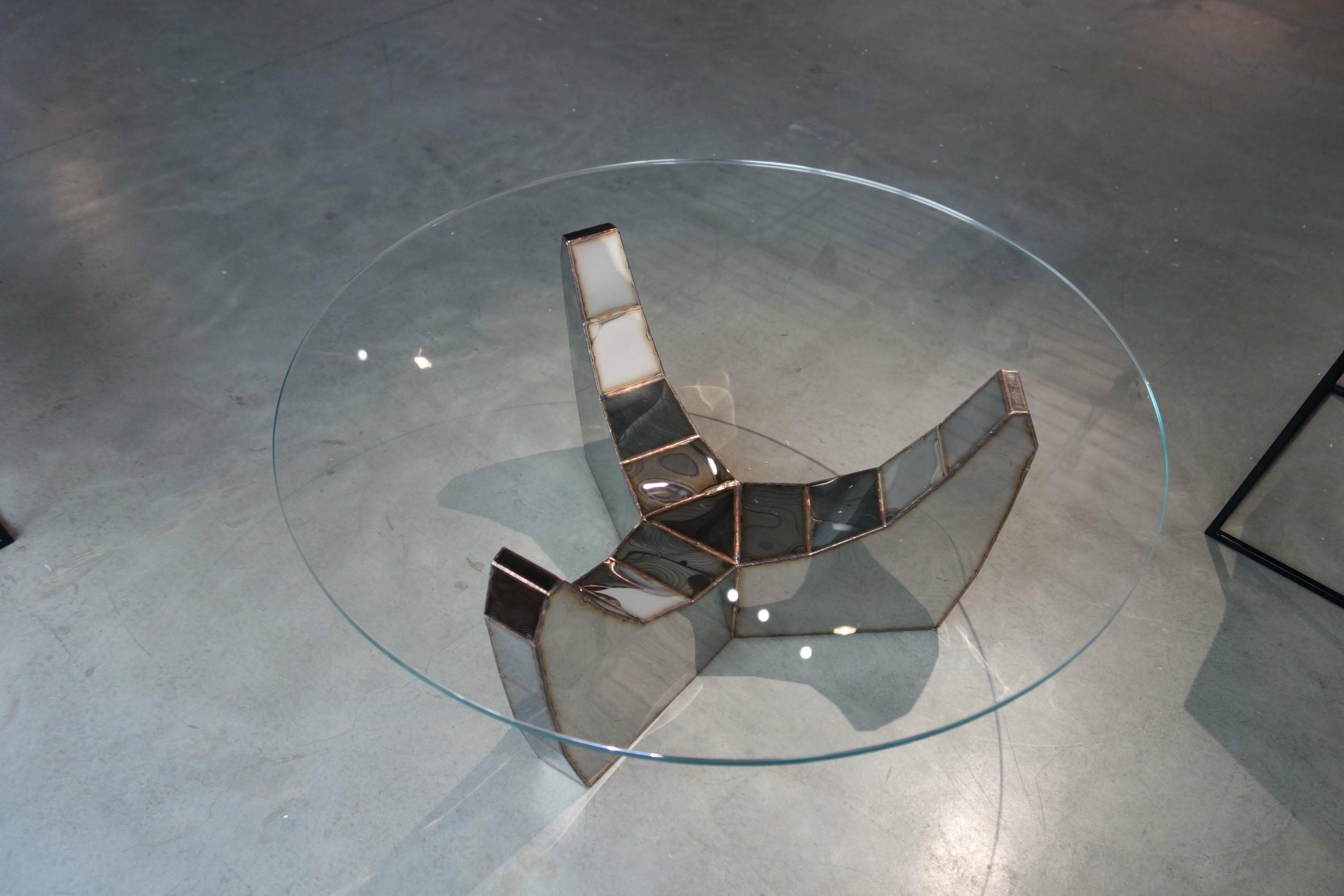 Screenkiss Low Table Base in Mirror Polished Stainless Steel by Julian Mayor 4
