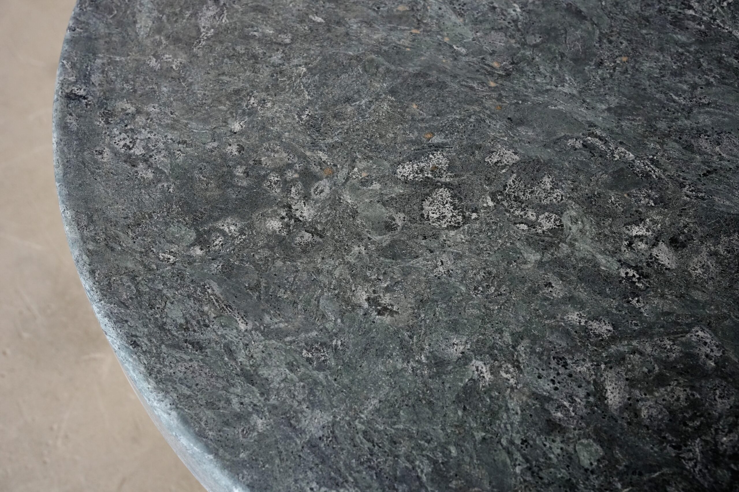Soapstone Relevo Dining Table Giorgio Bonaguro 5