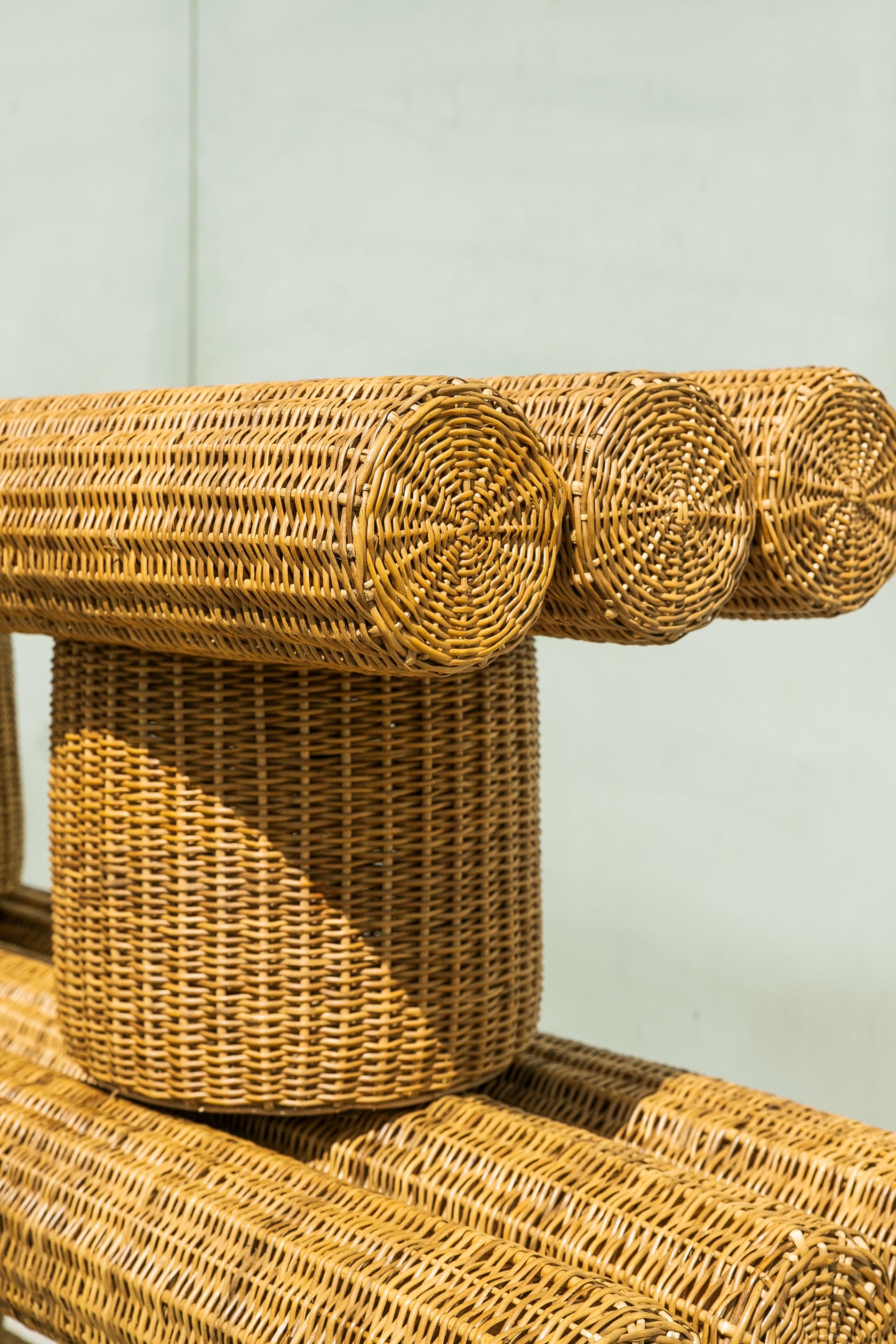 Ibuju 02 Medium Bench in Colombian Woven Yaré Natural Fiber by Fango Studio 8