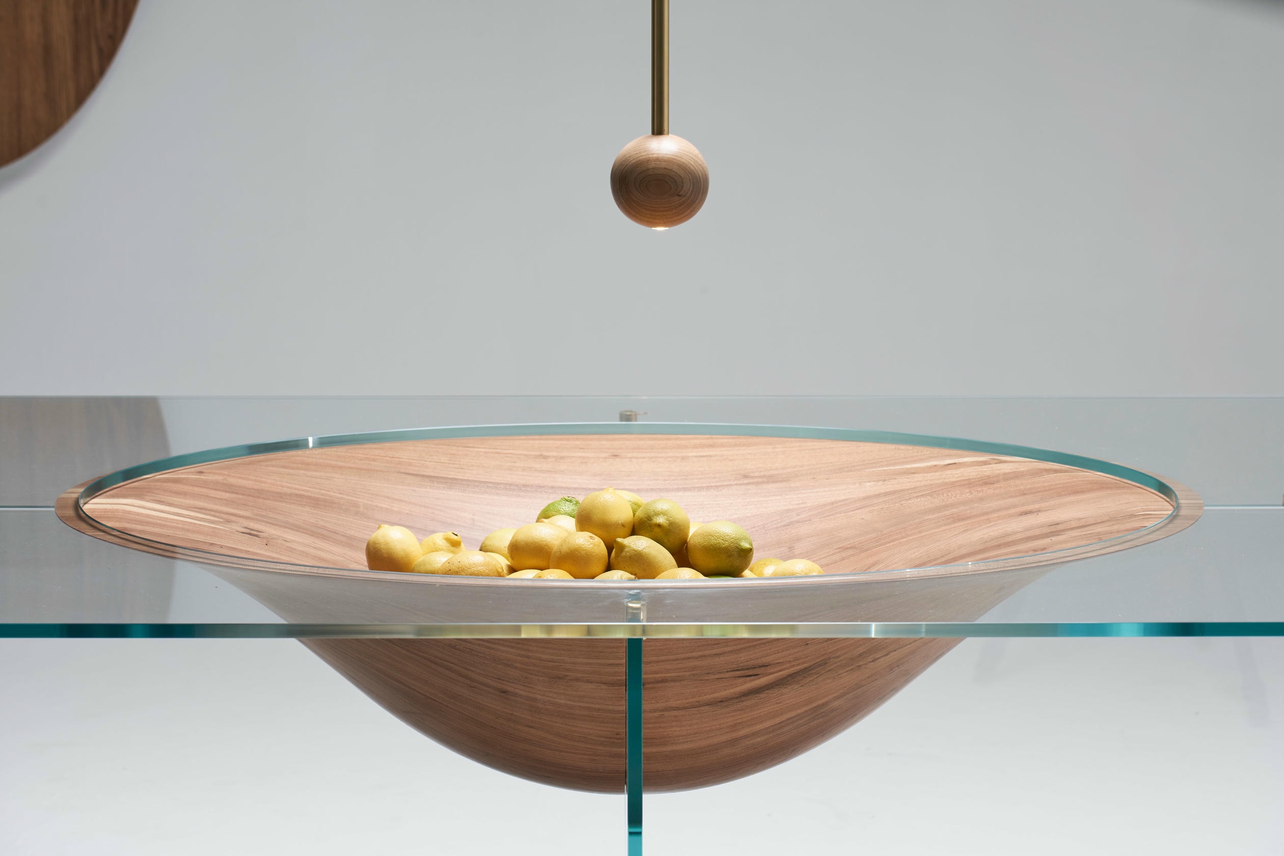 Wood and Glass Mesa Flutua by Atelier Andre Ferri 6
