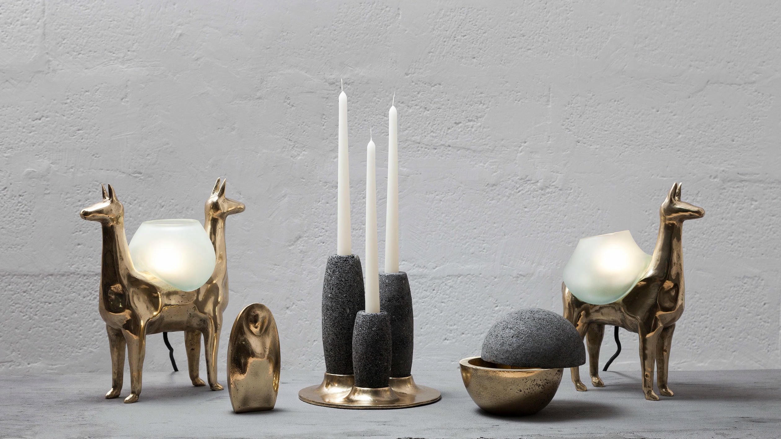 Hemisferio Table Lamp in Polished Bronze & Volcanic Stone by Estudio Andean 7
