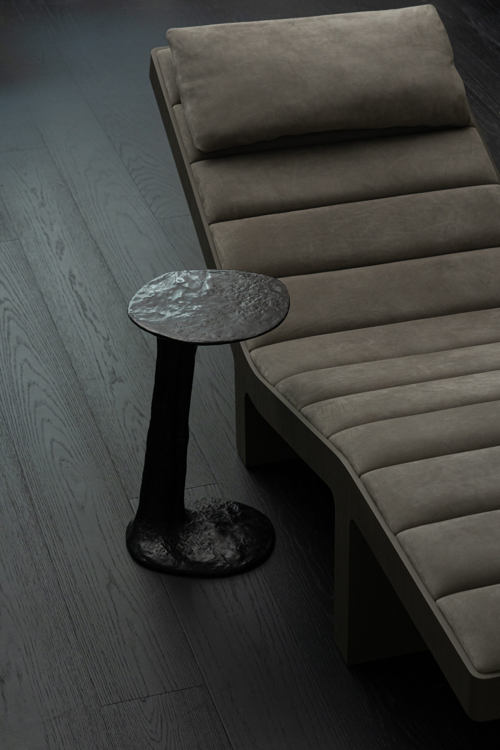 LAVA_20_side table