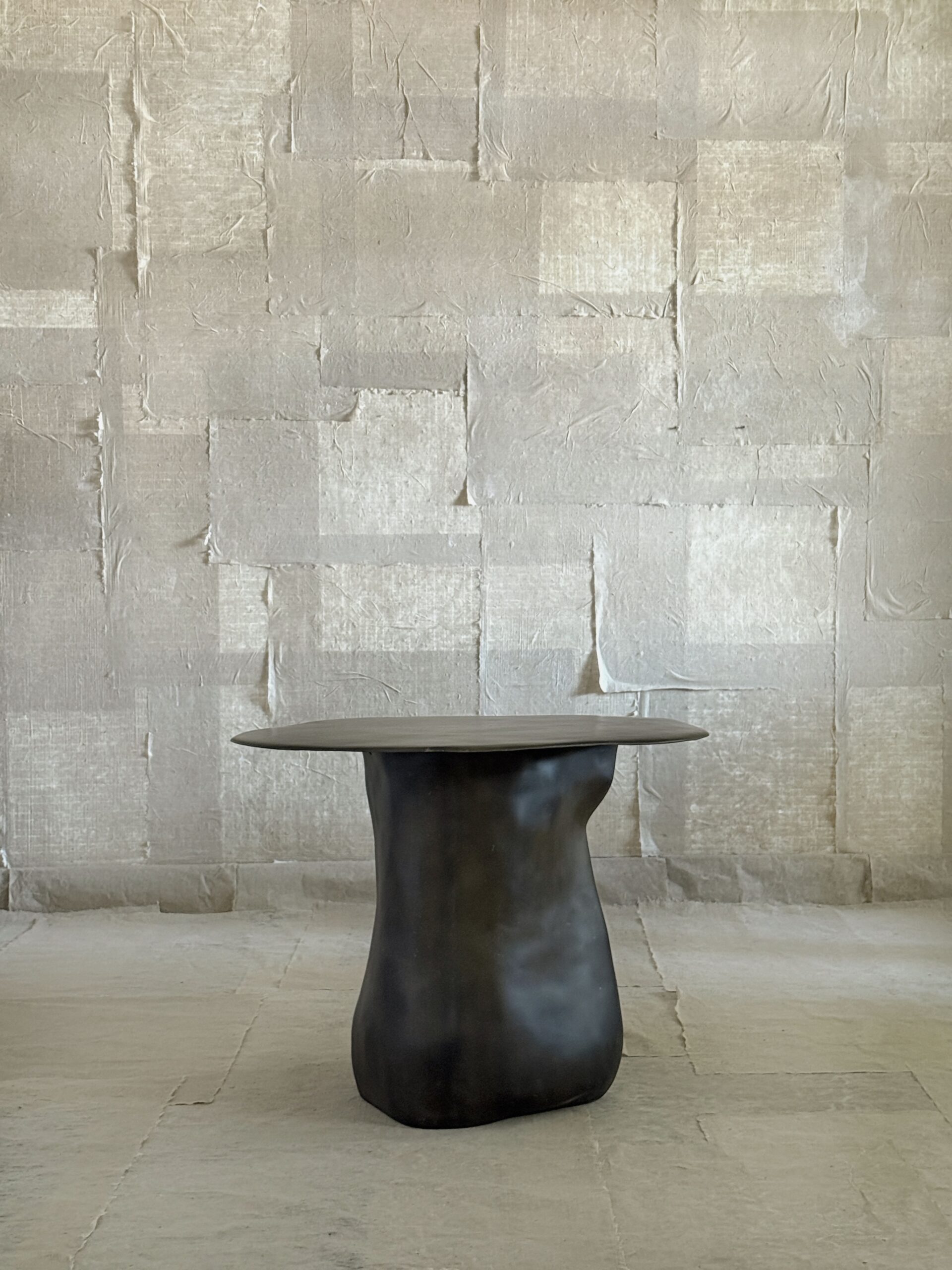 Moss Brown Formless Fiberglass Round Table by kar 5