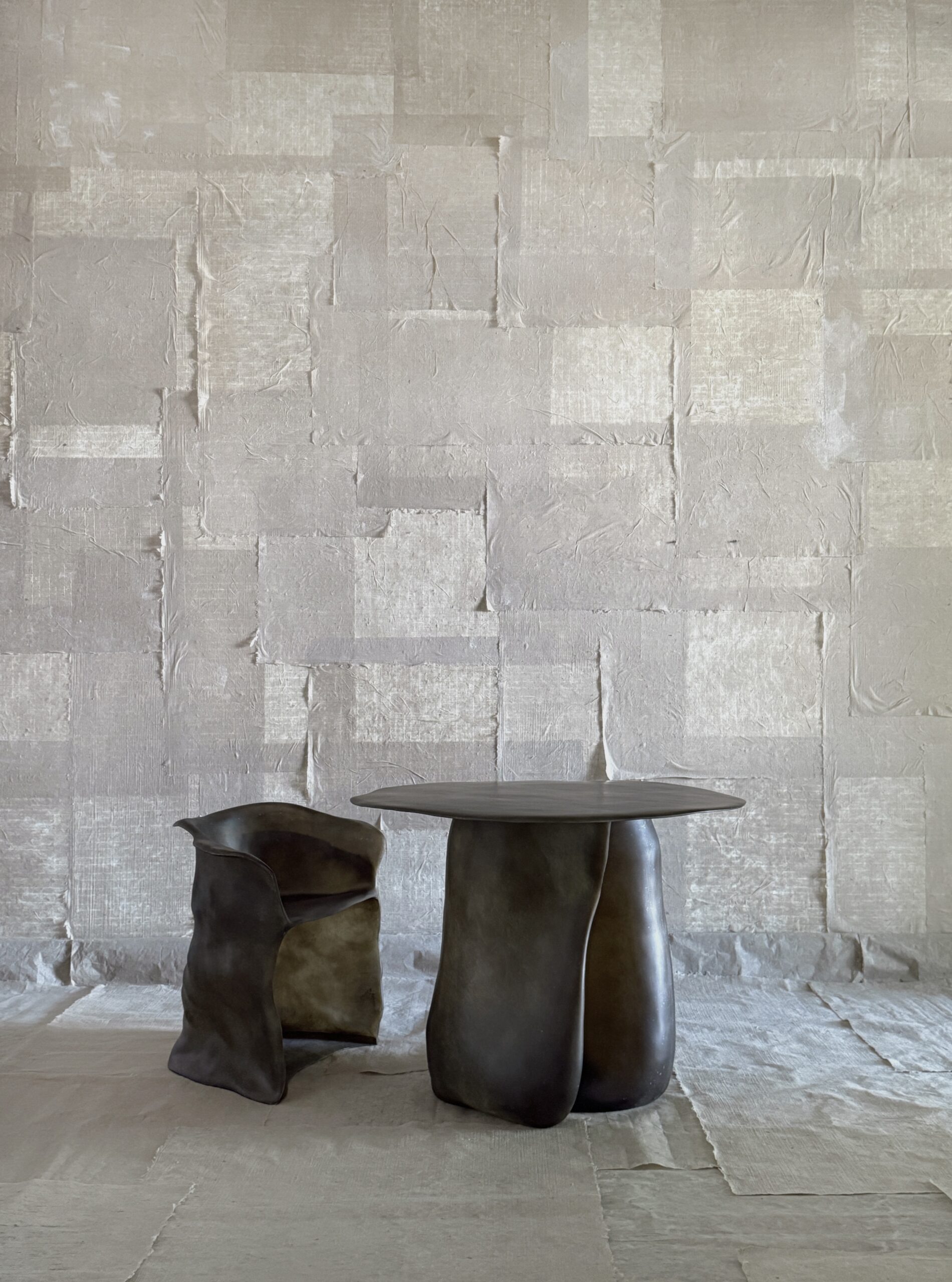 Moss Brown Formless Fiberglass Round Table by kar 7