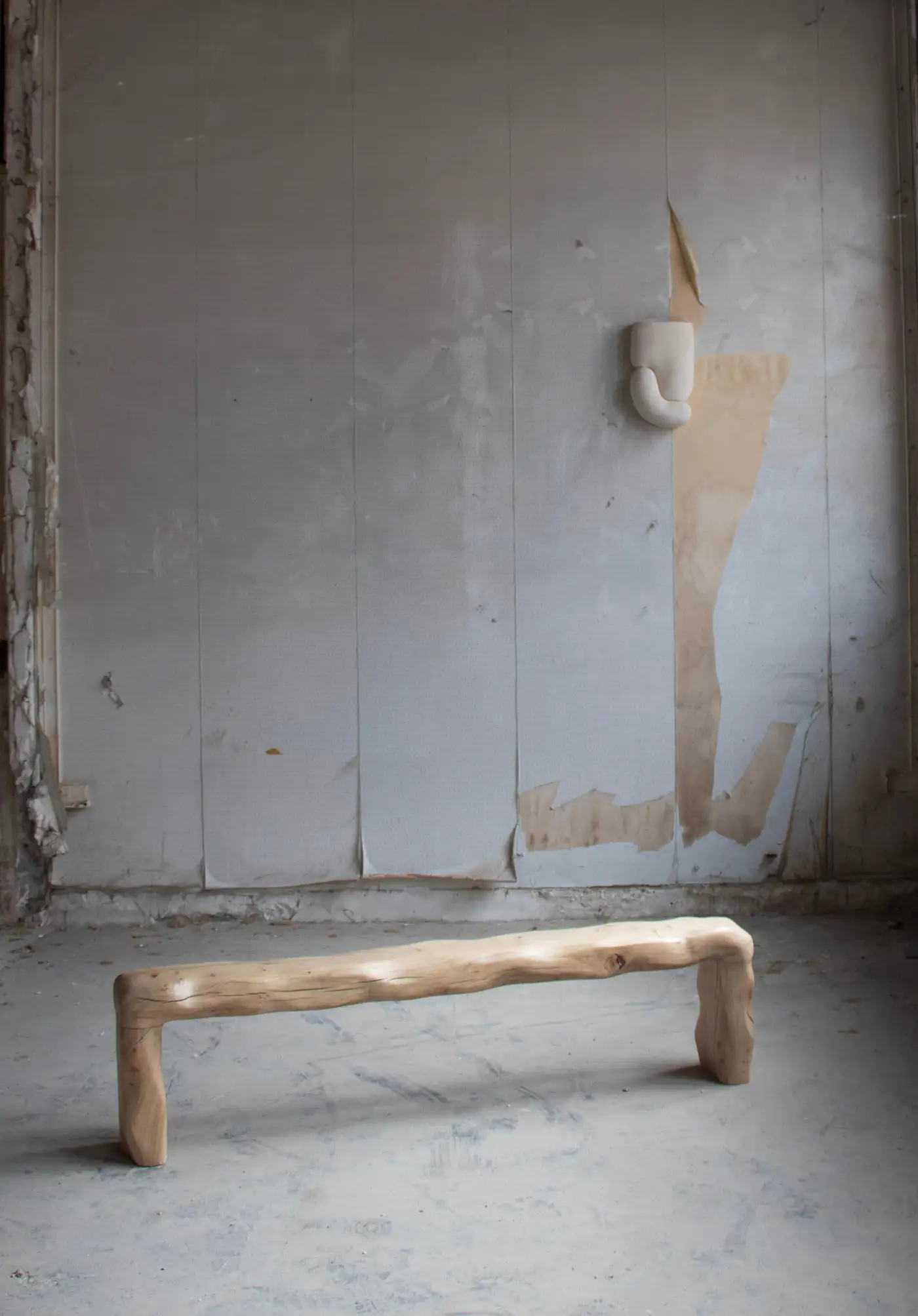 Naia Bench in Hand Carved Varnished French Oak by Alice Lahana Studio 2