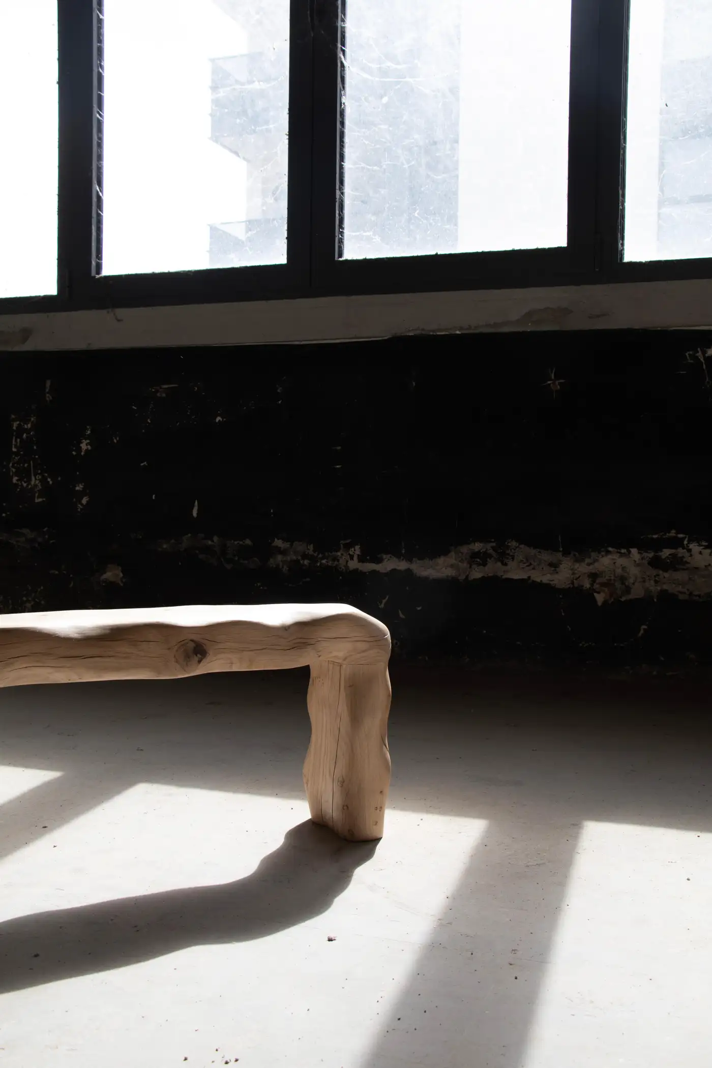 Naia Bench in Hand Carved Varnished French Oak by Alice Lahana Studio 4