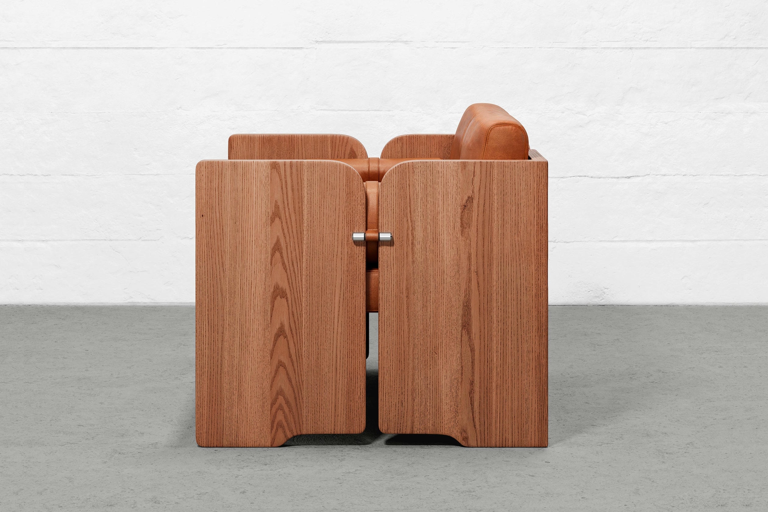 Perfidia 3 Lounge Chair in Natural Leather, Wood & Steel by Estudio Andean 4