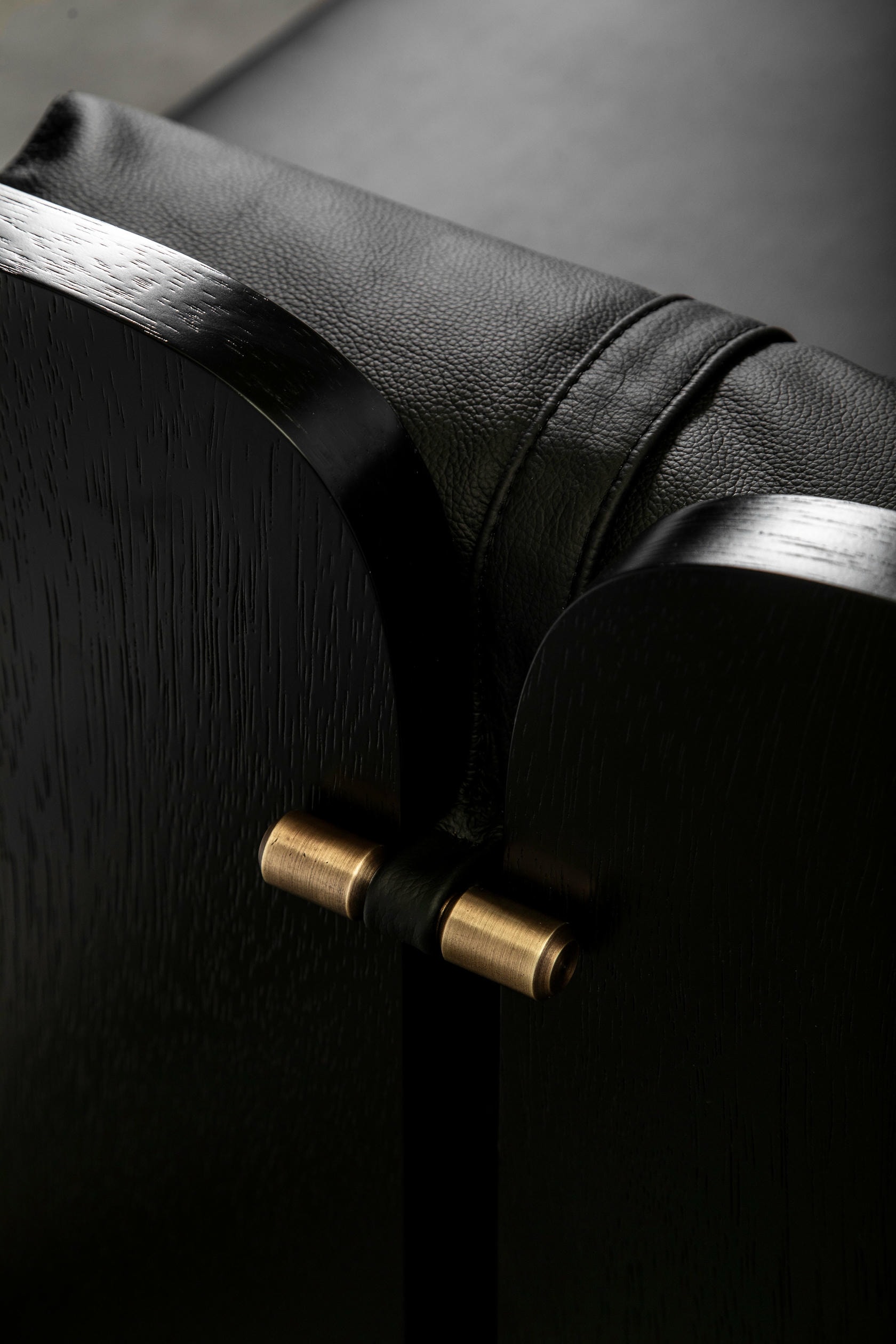 Perfidia 3 Seater Sofa in Ébano Wood, Leather & Aged Brass by Estudio Andean 11