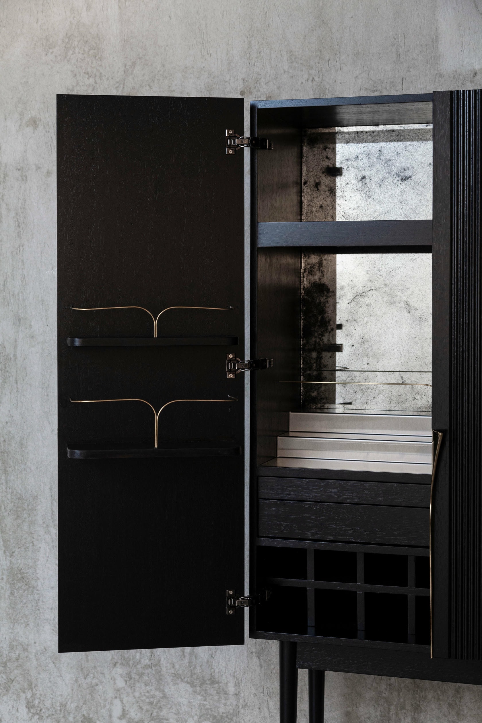 Perfidia Bar Cabinet in Solid Wood with Cast Bronze Details by Estudio Andean 10