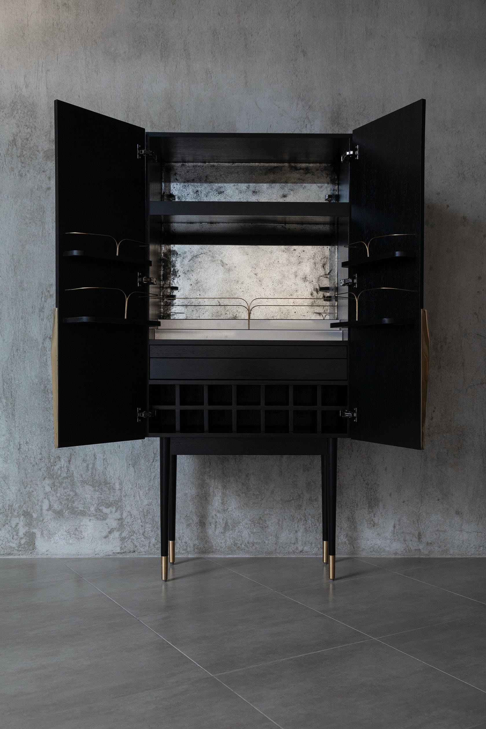 Perfidia Bar Cabinet in Solid Wood with Cast Bronze Details by Estudio Andean 12