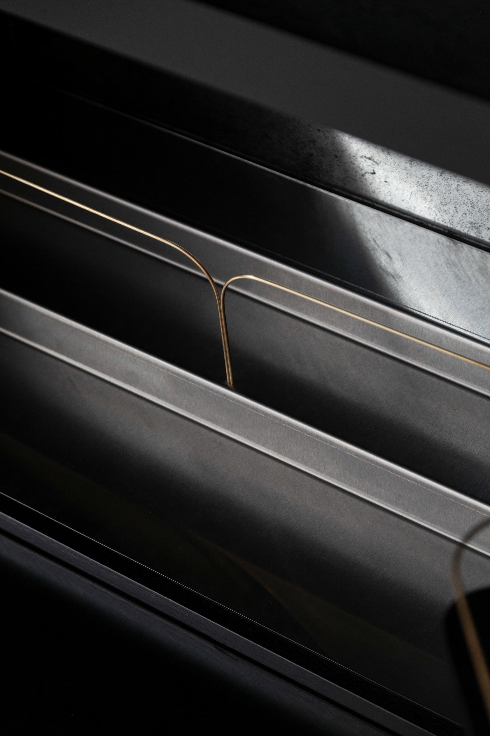 Perfidia Bar Cabinet in Solid Wood with Cast Bronze Details by Estudio Andean 7