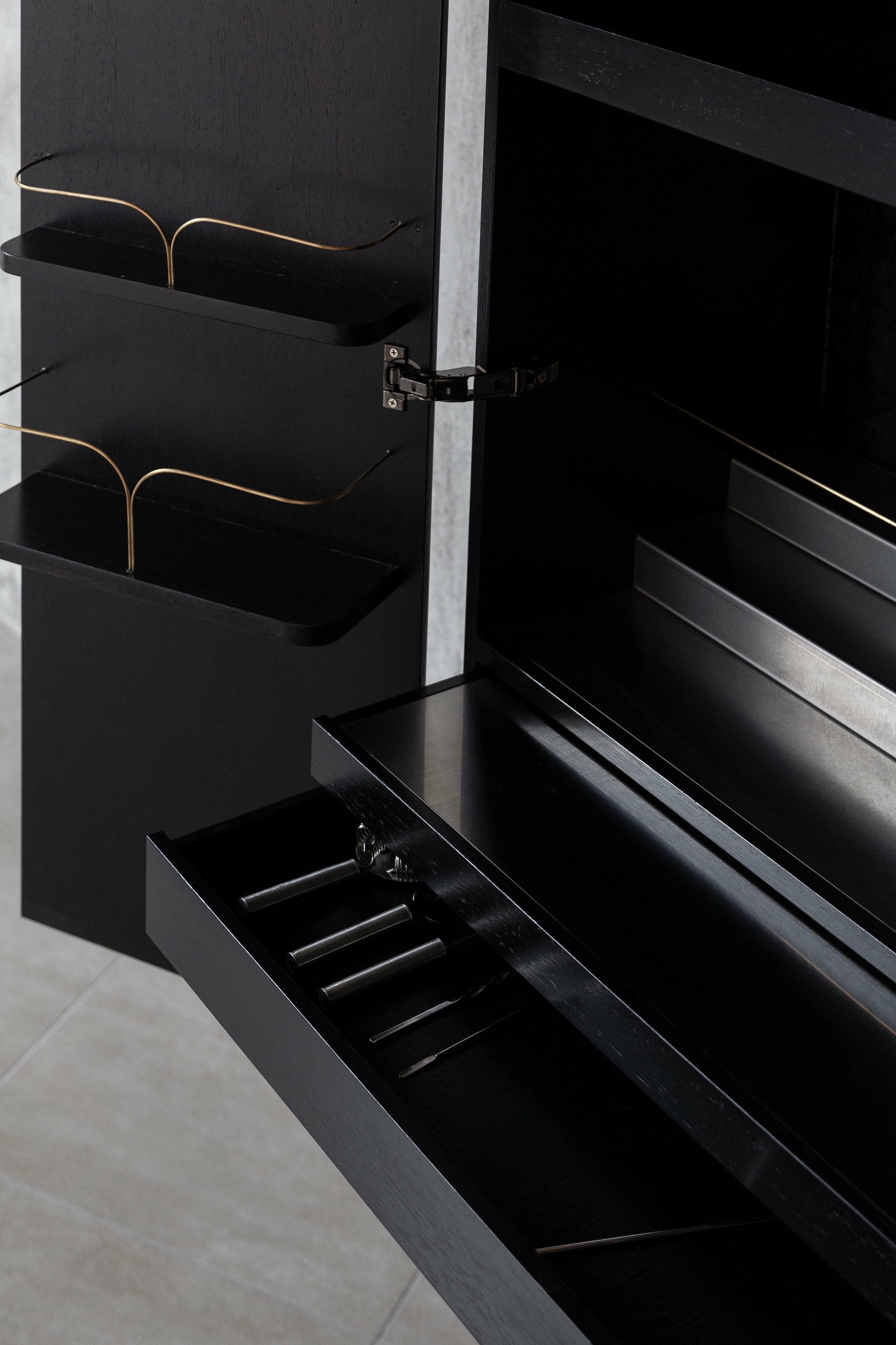 Perfidia Bar Cabinet in Solid Wood with Cast Bronze Details by Estudio Andean 8