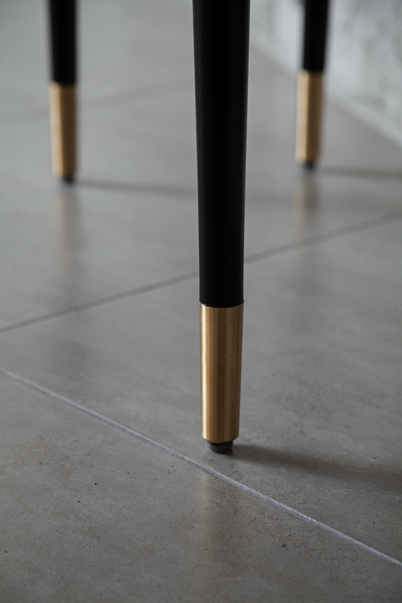 Perfidia Bar Cabinet in Solid Wood with Cast Bronze Details by Estudio Andean 9