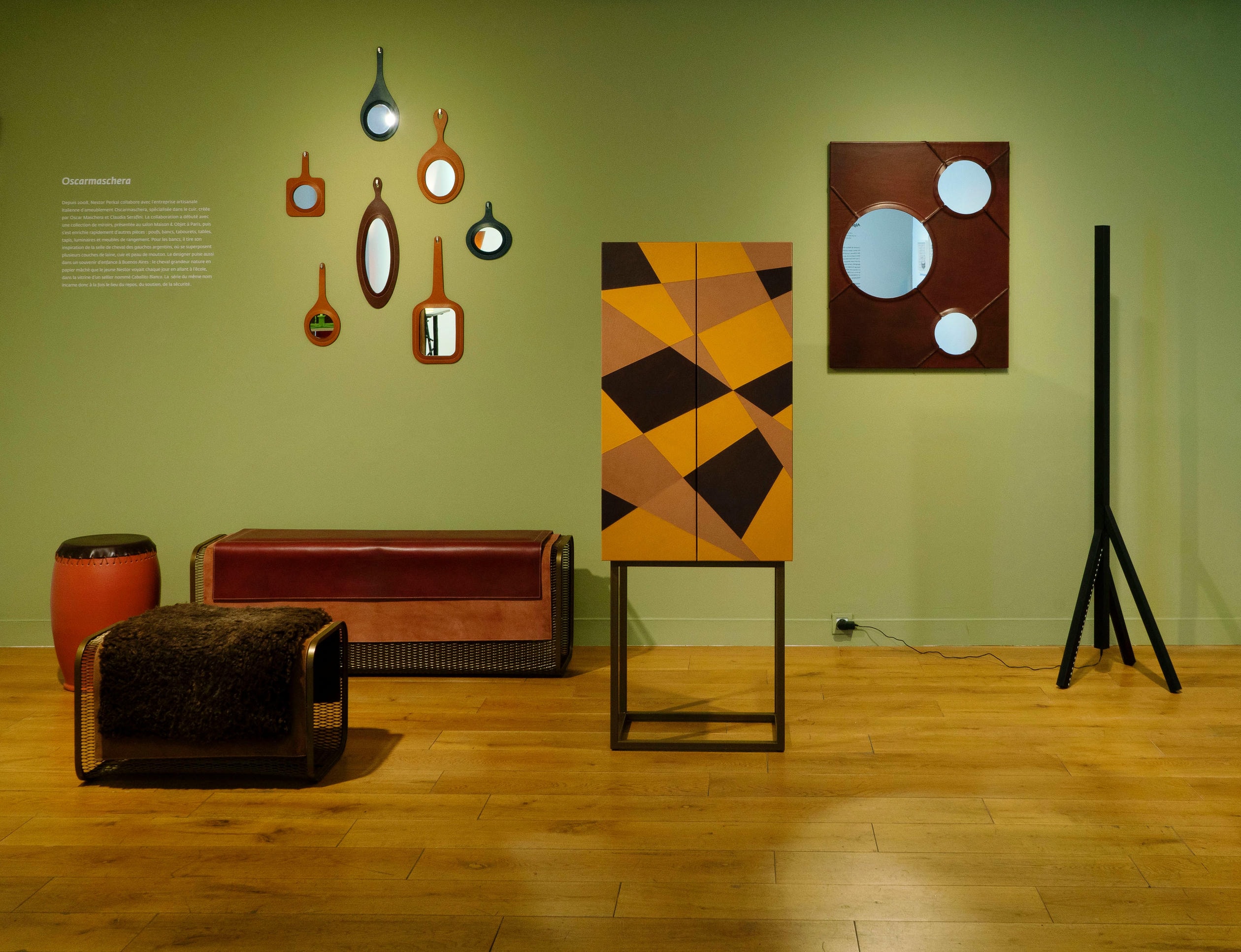 Seasons Mobile Cabinet in Laminated Wood, Metal & Leather by Oscar Maschera 3