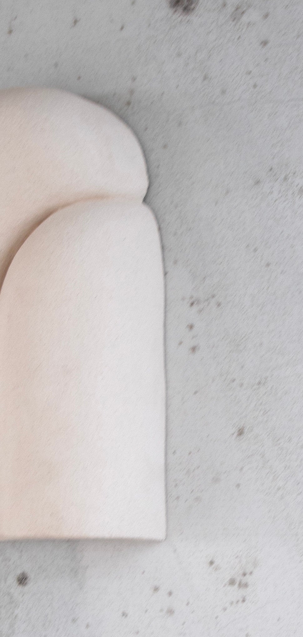 Sète Unique Wall Light in White Chamotte Stoneware by Alice Lahana Studio 3