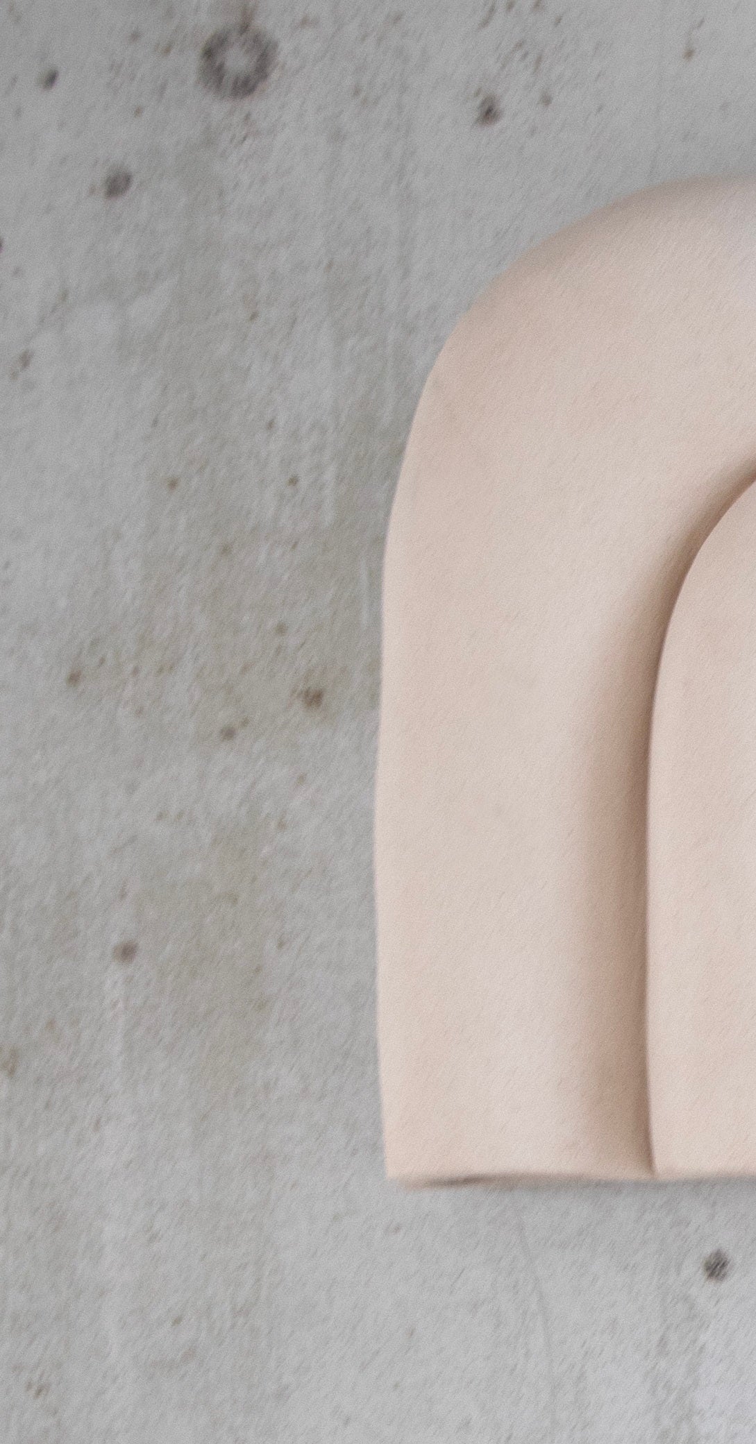 Sète Unique Wall Light in White Chamotte Stoneware by Alice Lahana Studio 4