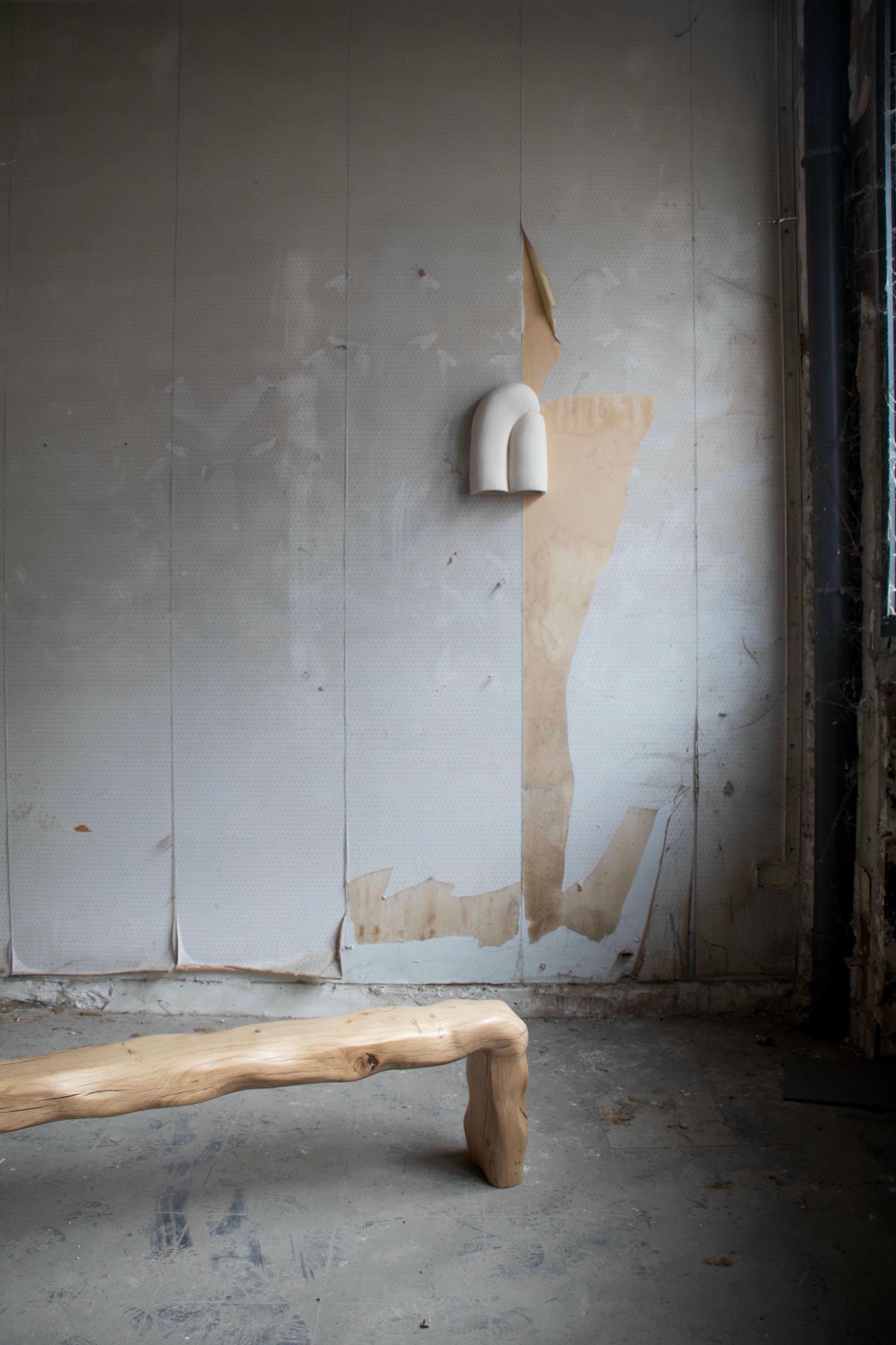 Sète Unique Wall Light in White Chamotte Stoneware by Alice Lahana Studio 6