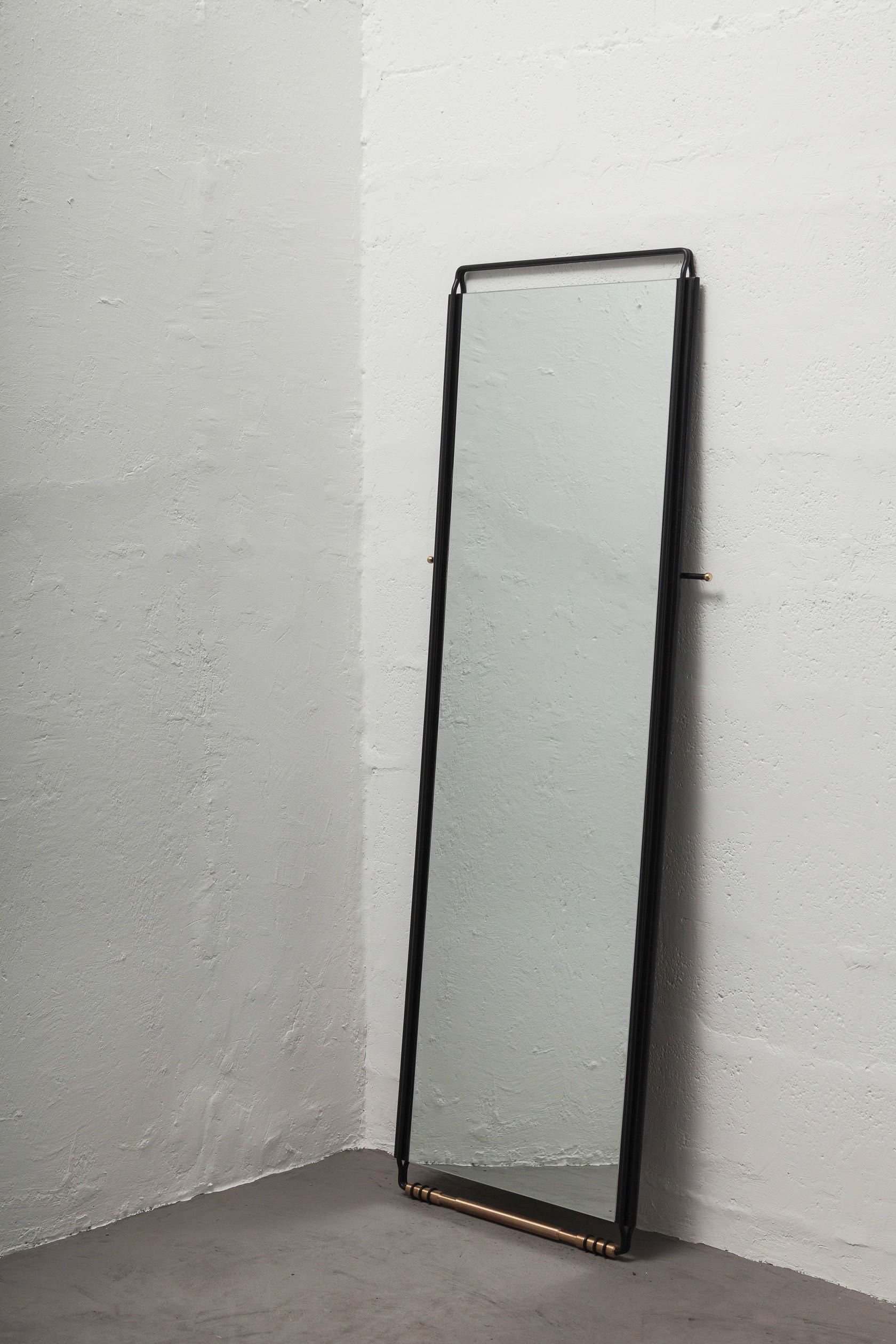 Sitiera Floor Mirror in Solid Wood, Aged Bronze & Aged Mirror by Estudio Andean 10
