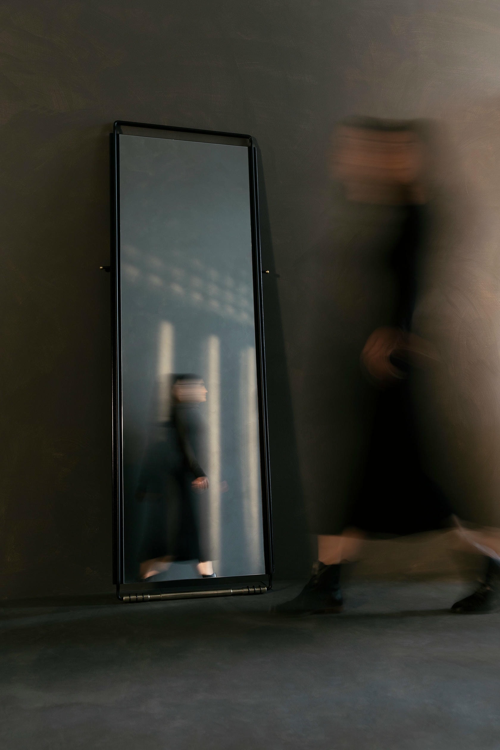 Sitiera Floor Mirror in Solid Wood, Aged Bronze & Aged Mirror by Estudio Andean 12