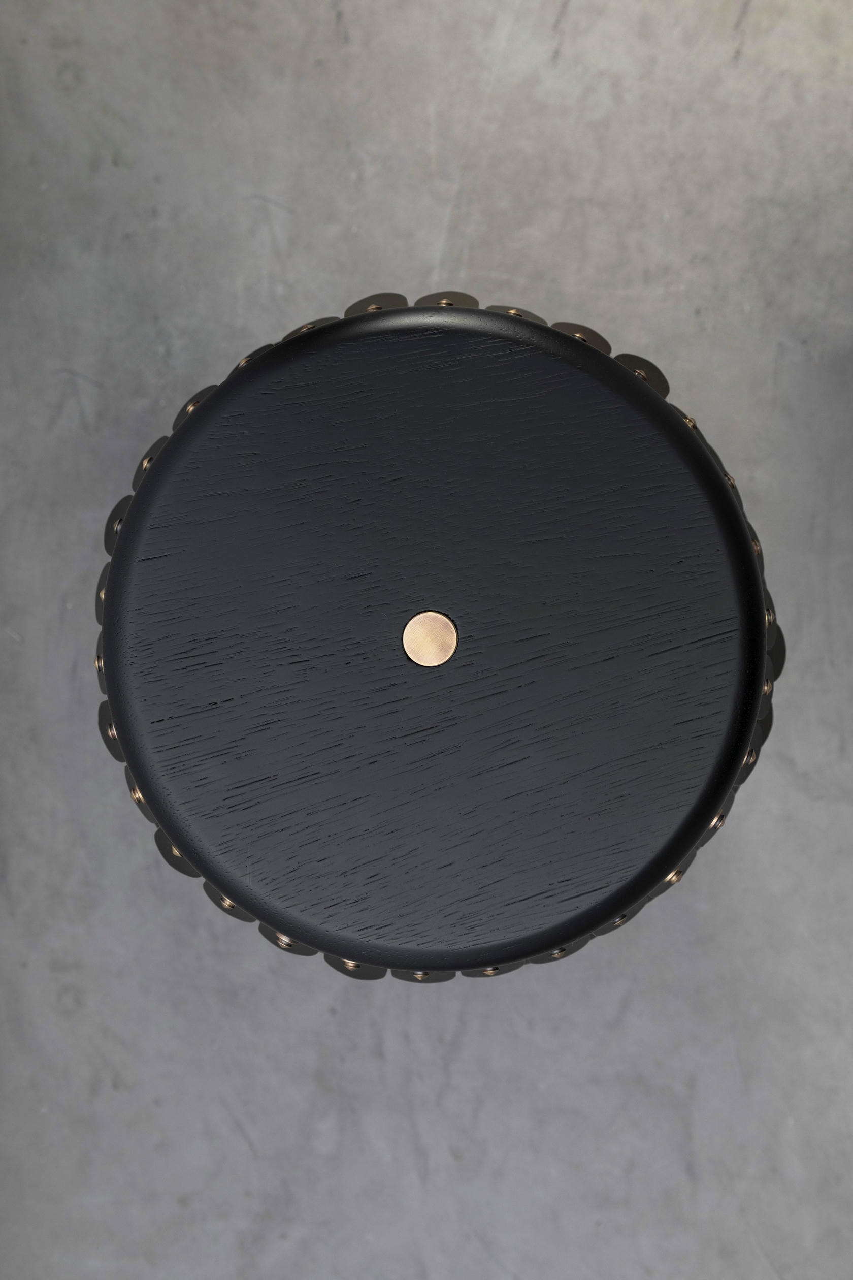 Sitiera Stool in Solid Wood, Olivo Thick Leather & Aged Bronze by Estudio Andean 5