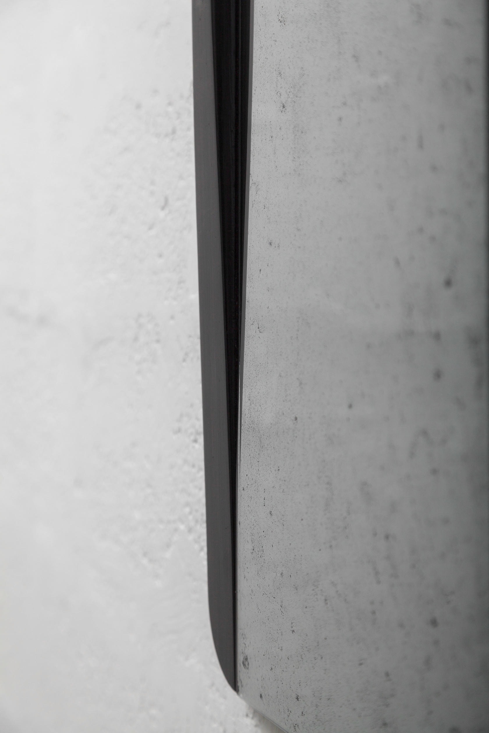 Sitiera Wall Mirror in Solid Wood, Aged Bronze & Aged Mirror by Estudio Andean 4