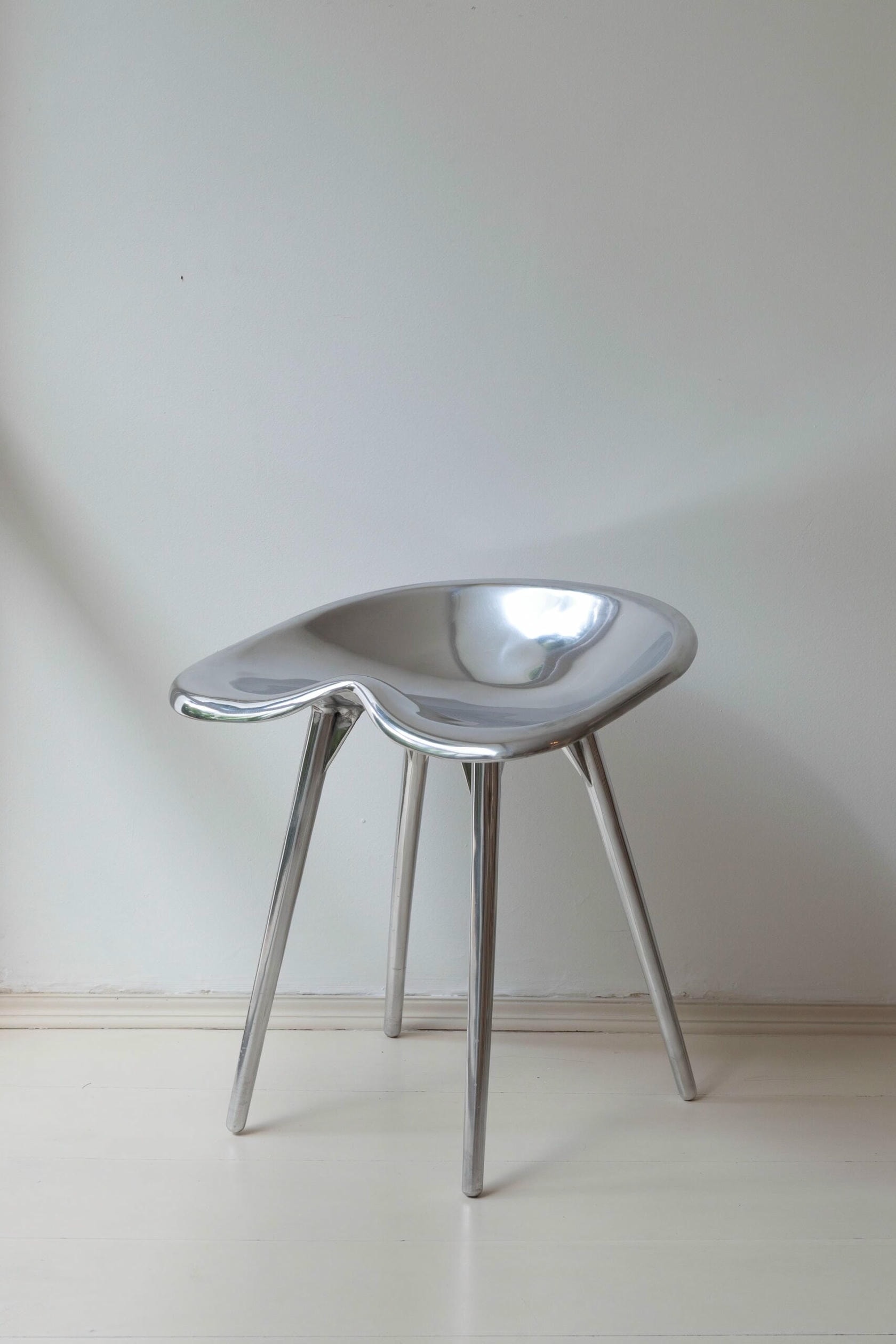 Trator Stool With Backrest in Cast Aluminum by Studio Orth 2