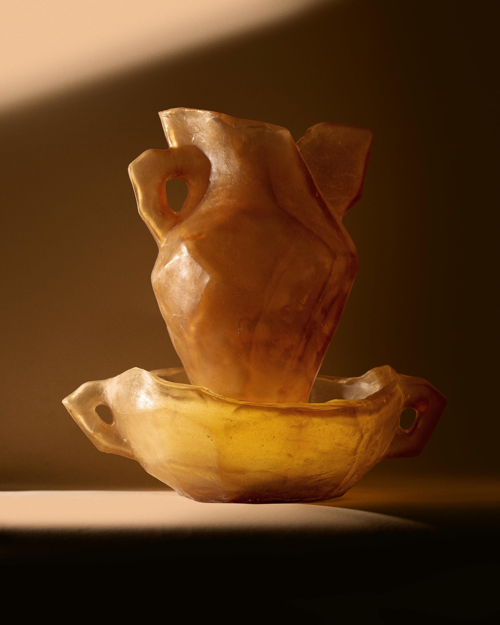 Materia Colectiva V Resin Vessel by Marcela Cure 3