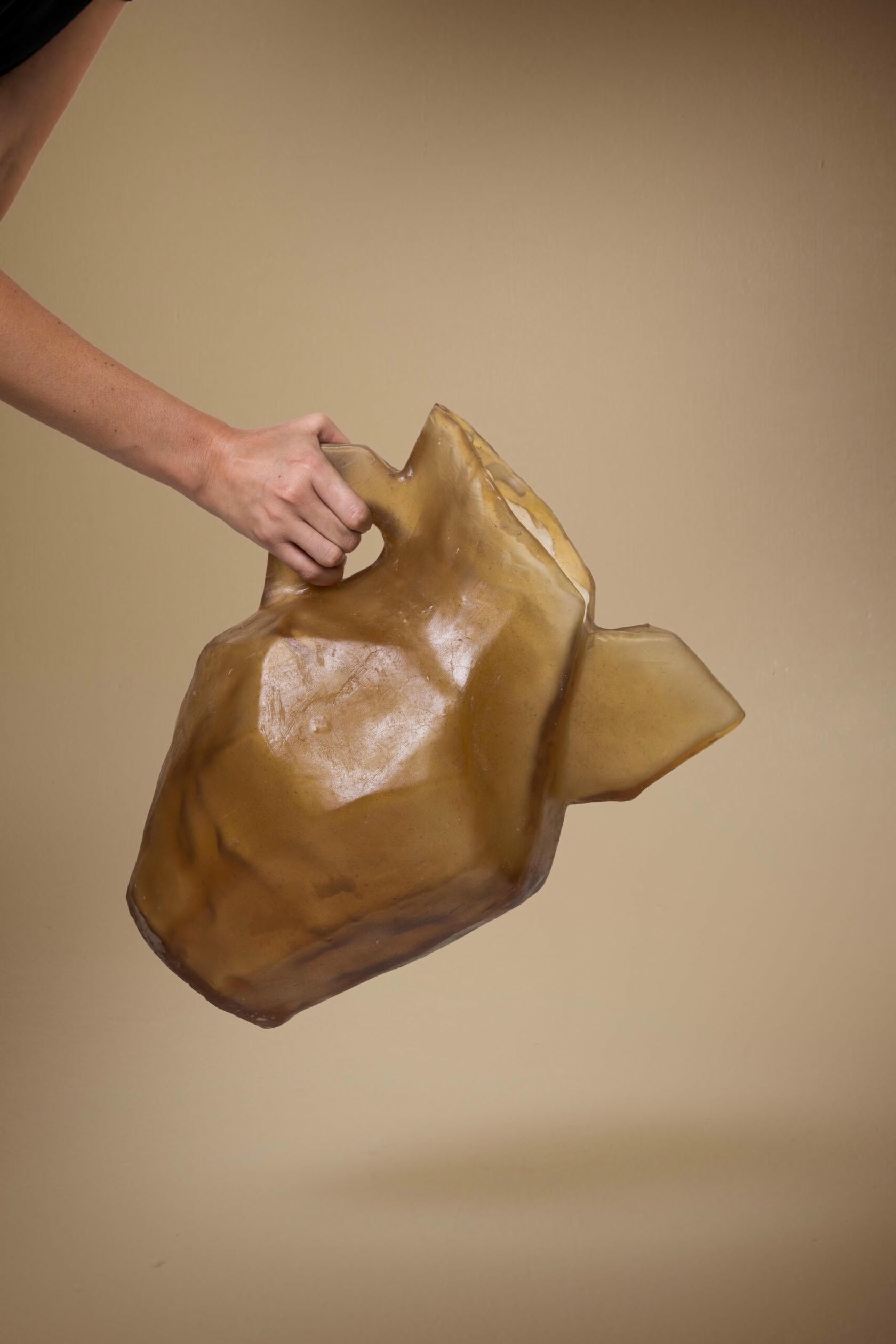 Materia Colectiva V Resin Vessel by Marcela Cure 7