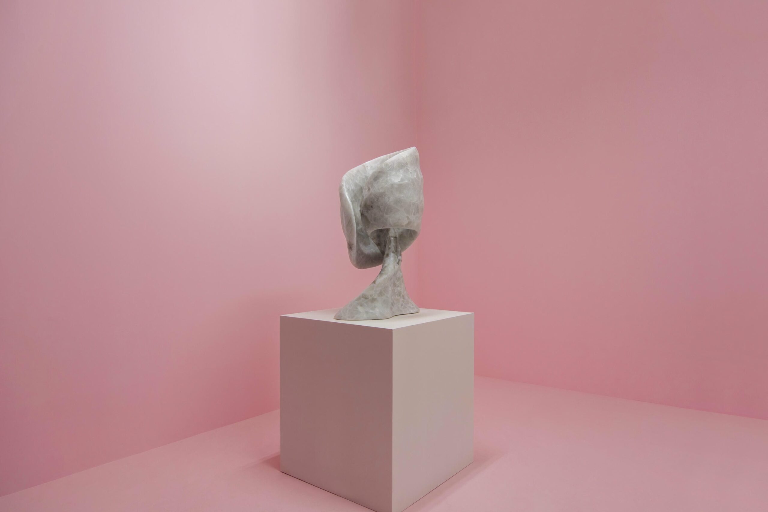 Aqua Fossil Sculptural Table Light in Alabaster & Resin by Amarist Studio 10