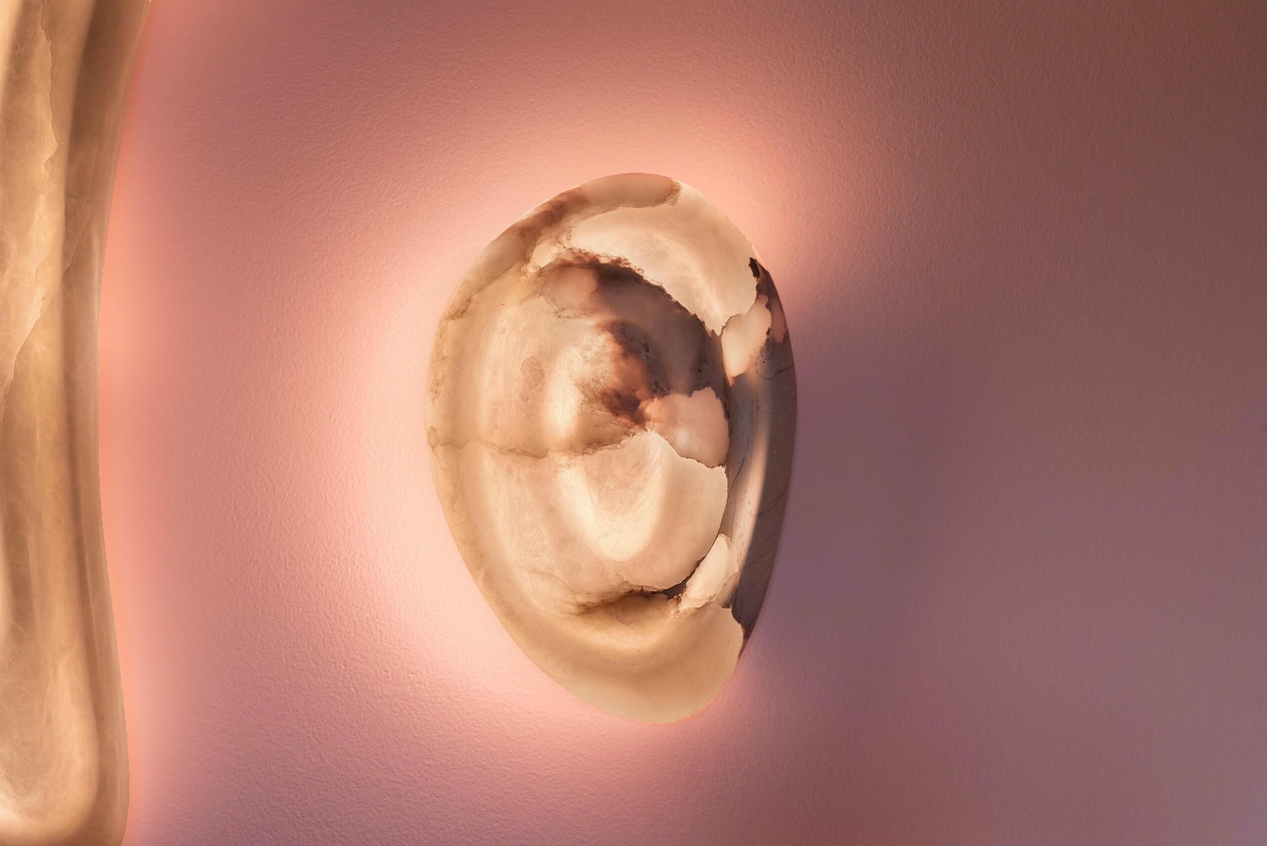 Aqua Fossil Wall Light Lamp in Alabaster by Amarist Studio 6