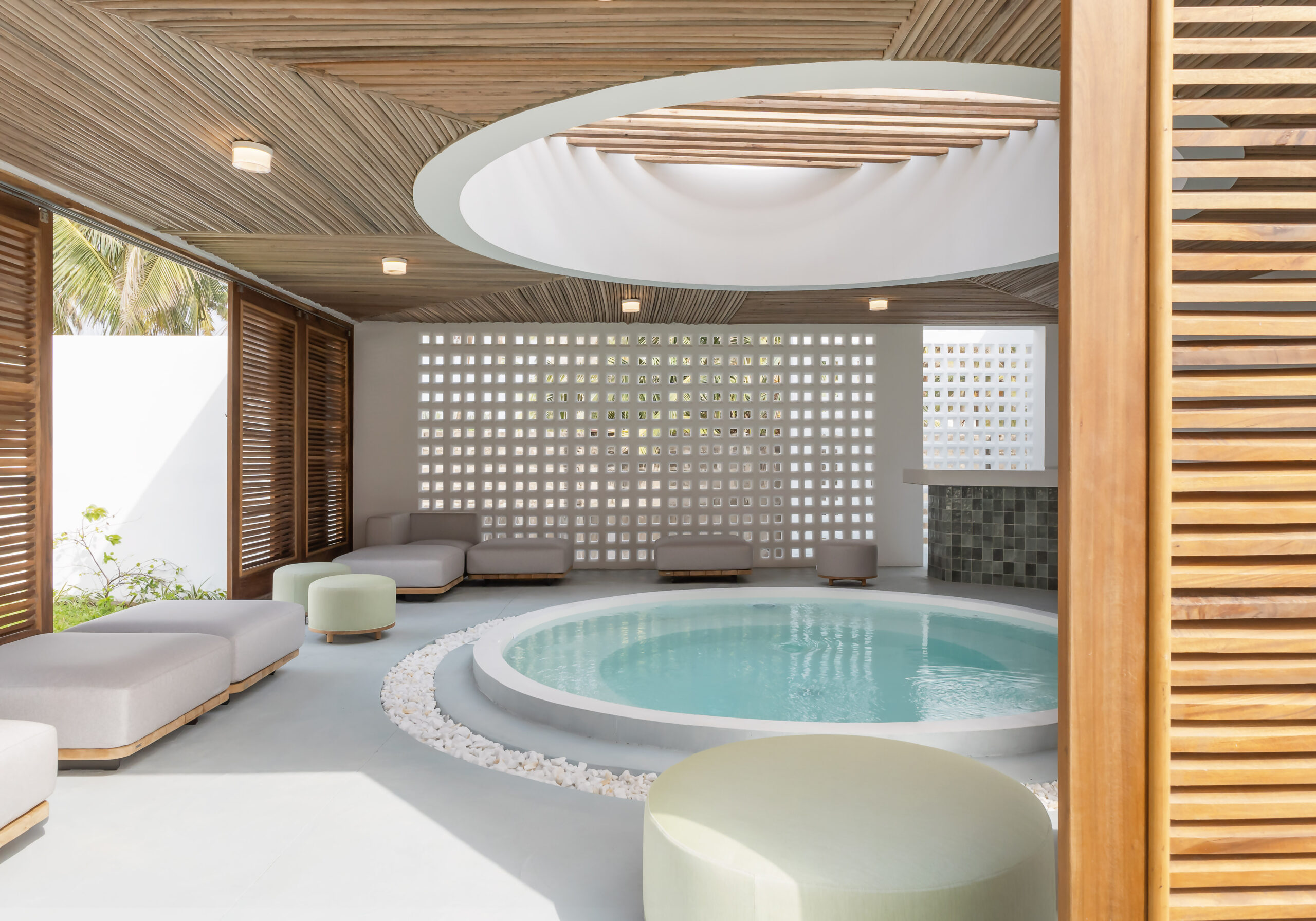 Oshinowo Studio_Aquafina II_TIFF_32 copy