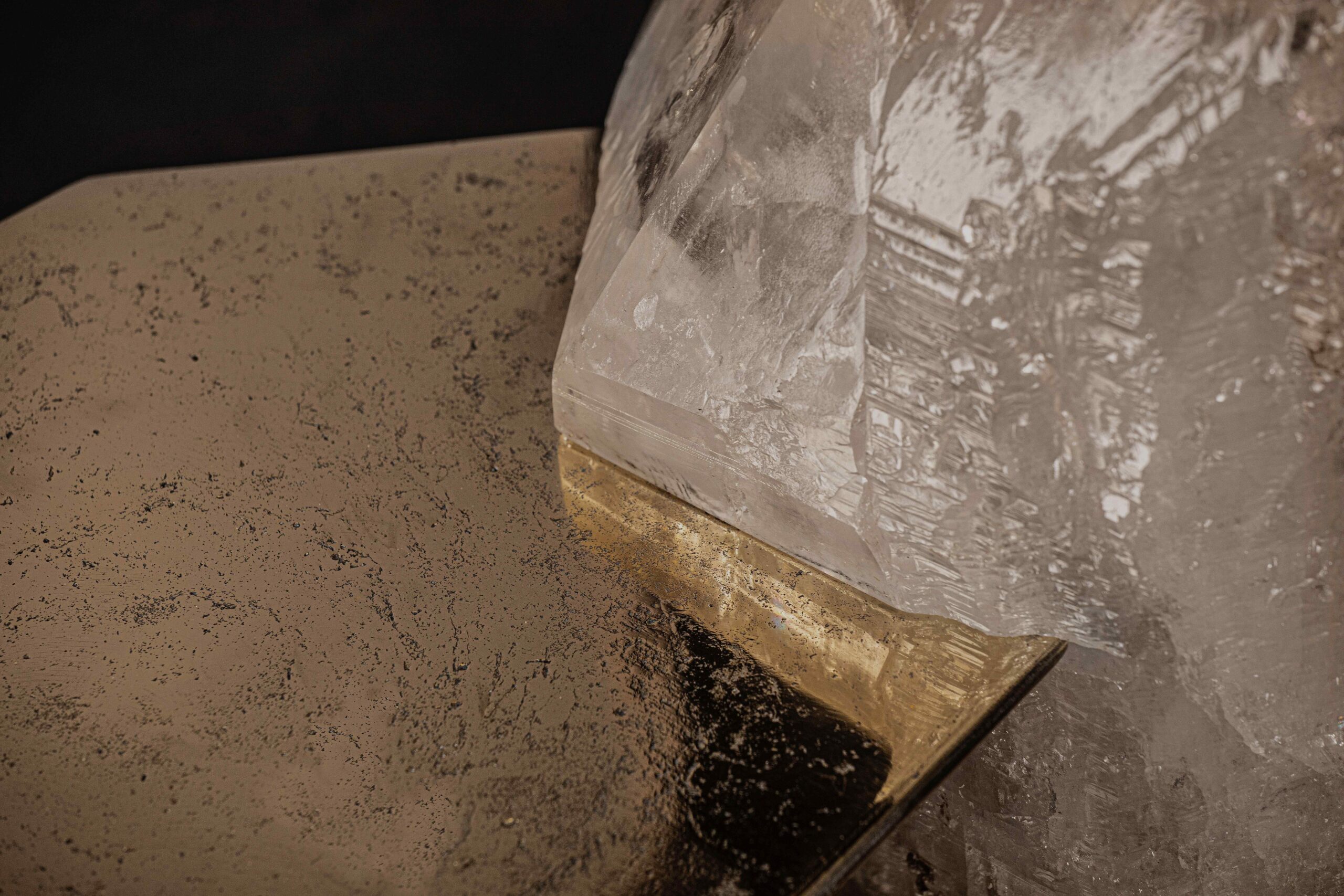 Ialino One Of A Kind Sculptural Coffee Table in Crystal & Quartz by Alex Turco 7