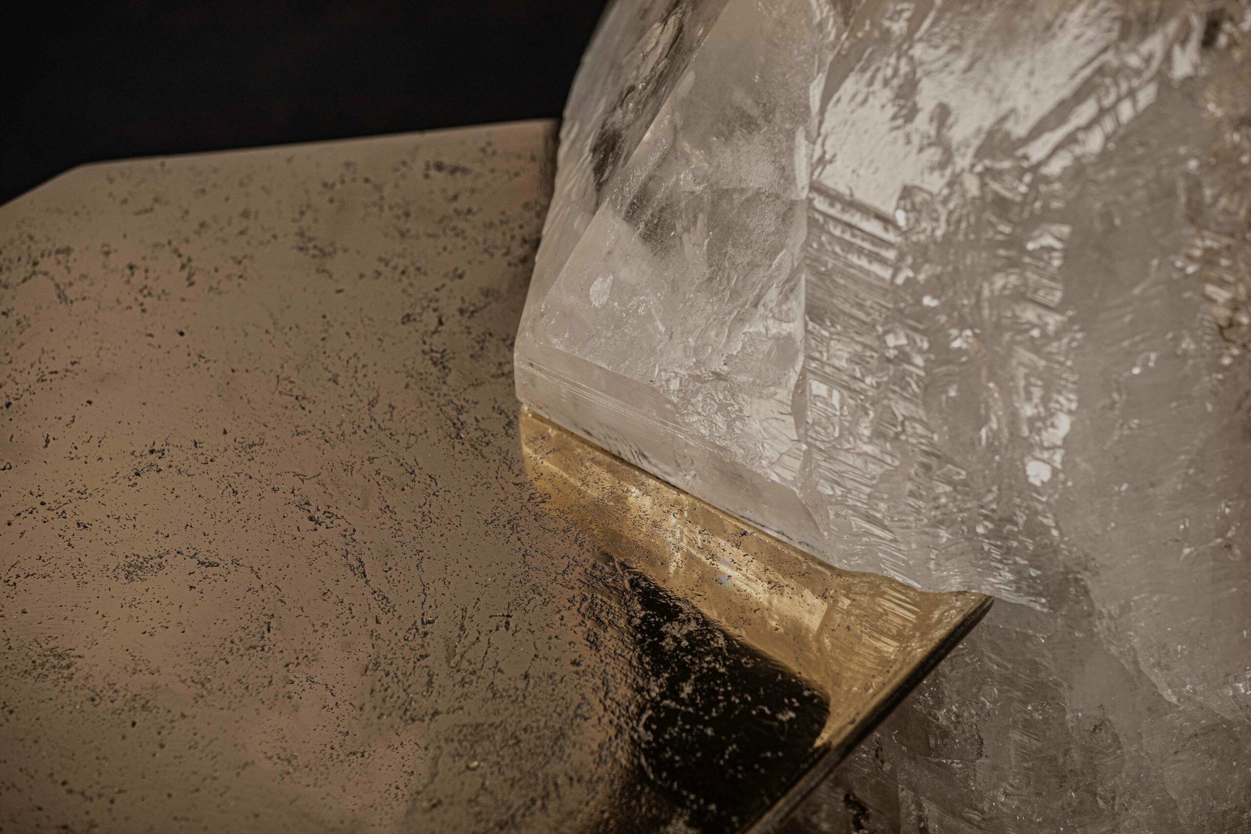 Ialino One Of A Kind Sculptural Coffee Table in Crystal & Quartz by Alex Turco 7
