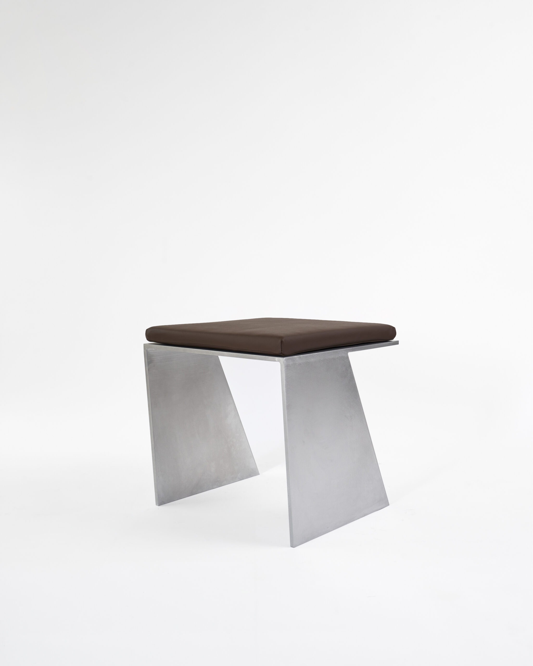 LV Chair by Pietro Franceschini 11