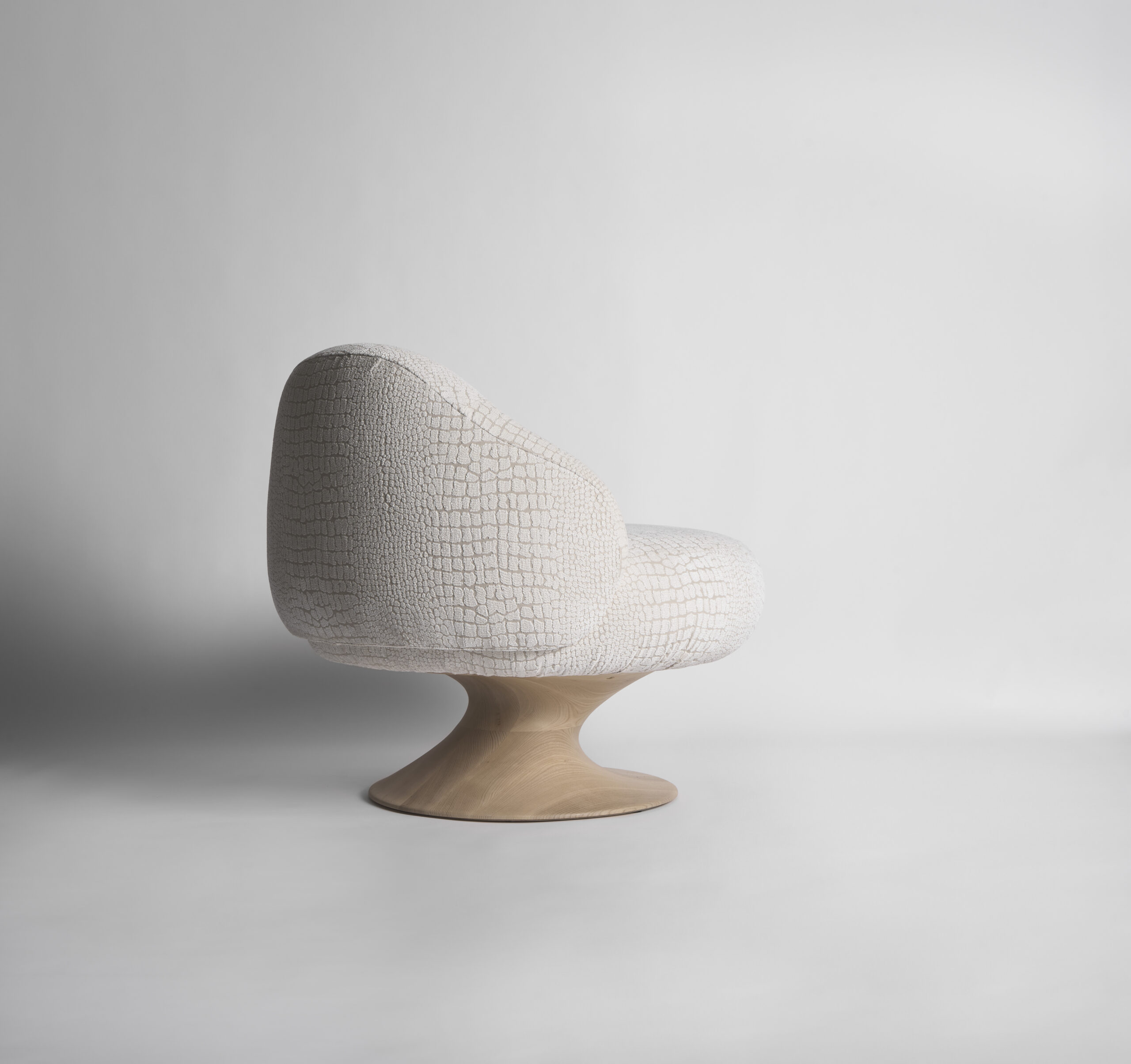 Les Incroyables Chair by Pietro Franceschini 3