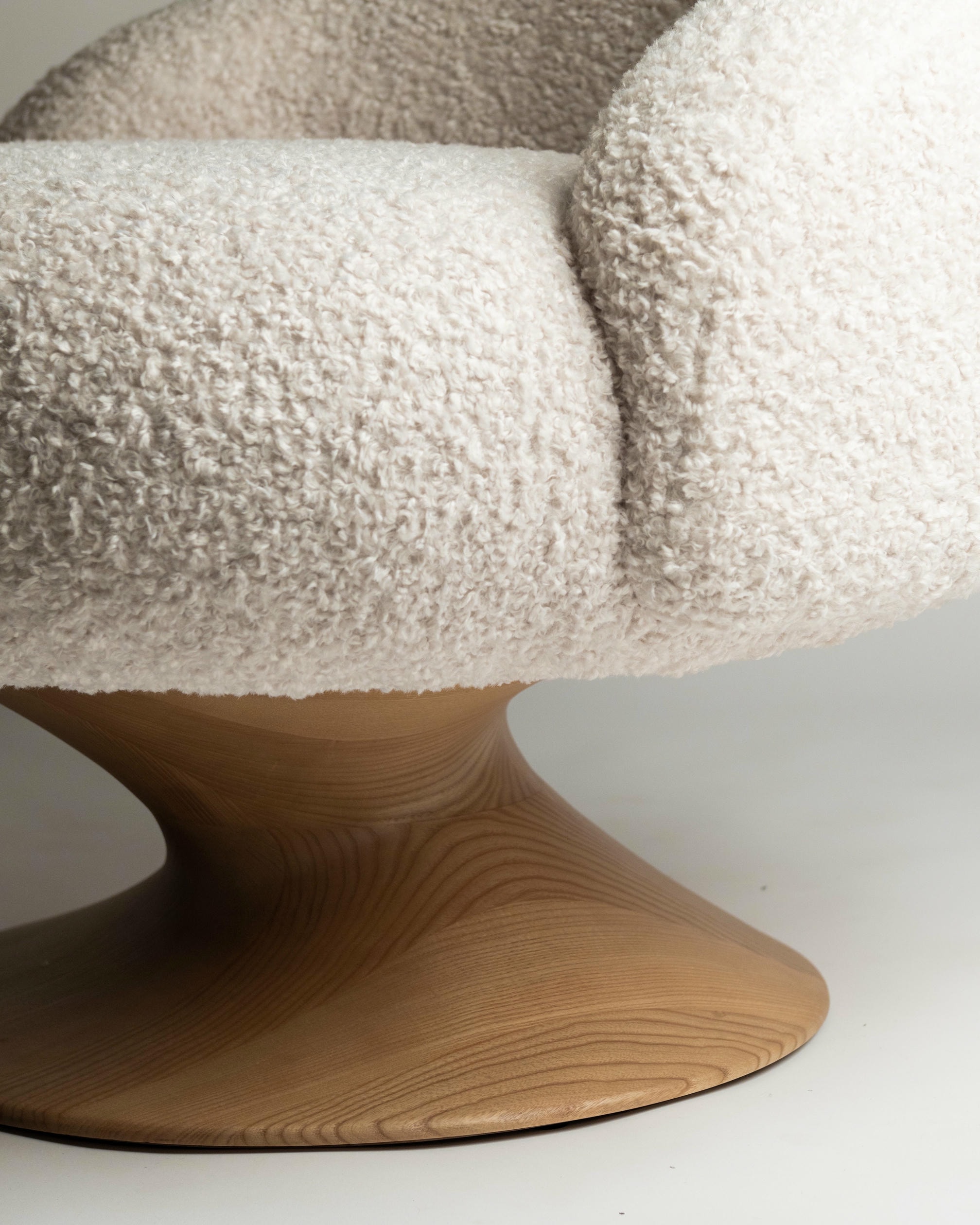Les Incroyables Chair by Pietro Franceschini 8